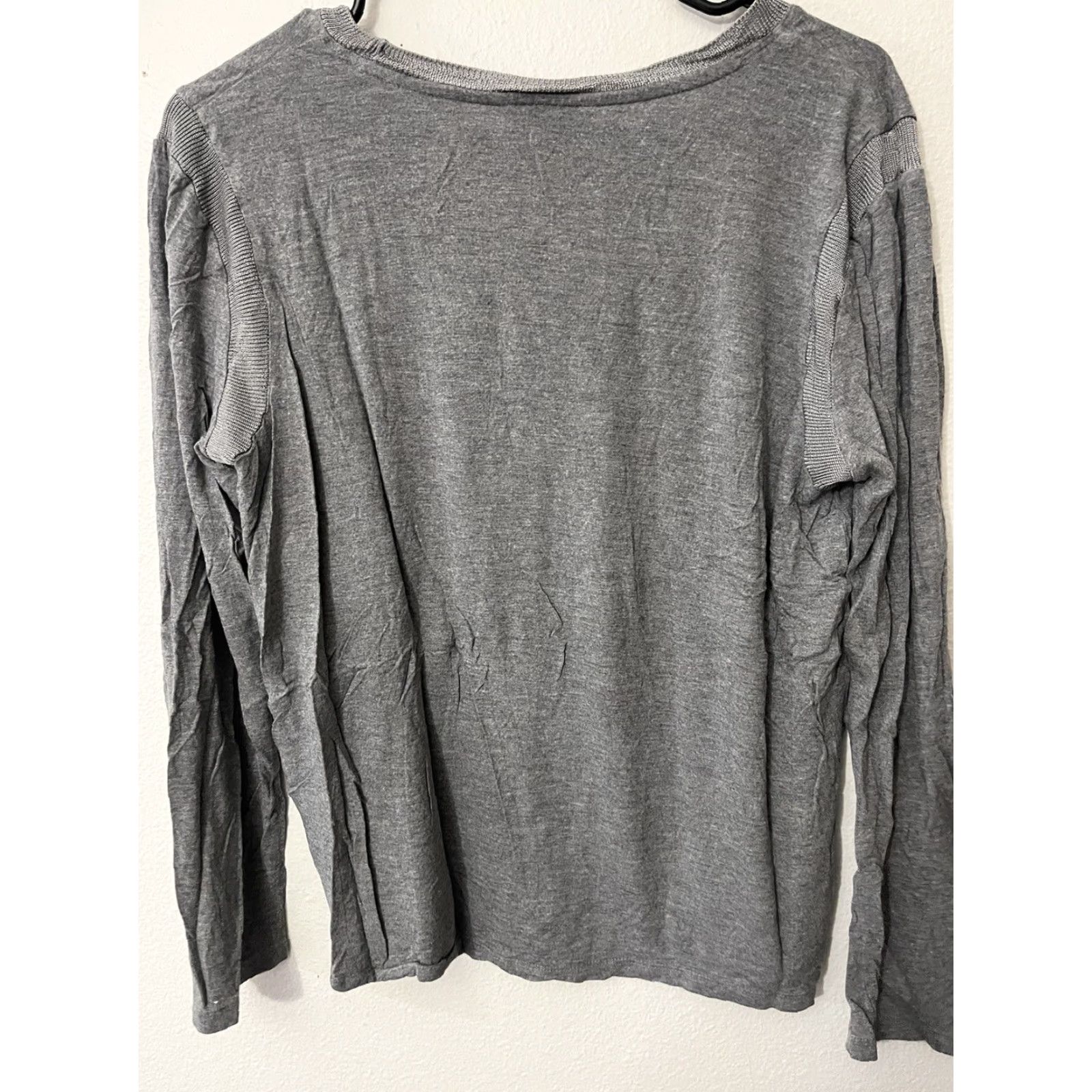 Banana Republic Banana Republic Shirt Adult XL Gray V-Neck Long Sleeve Stretch Cotton Knit Mens Size US XL / EU 56 / 4 - 3 Thumbnail
