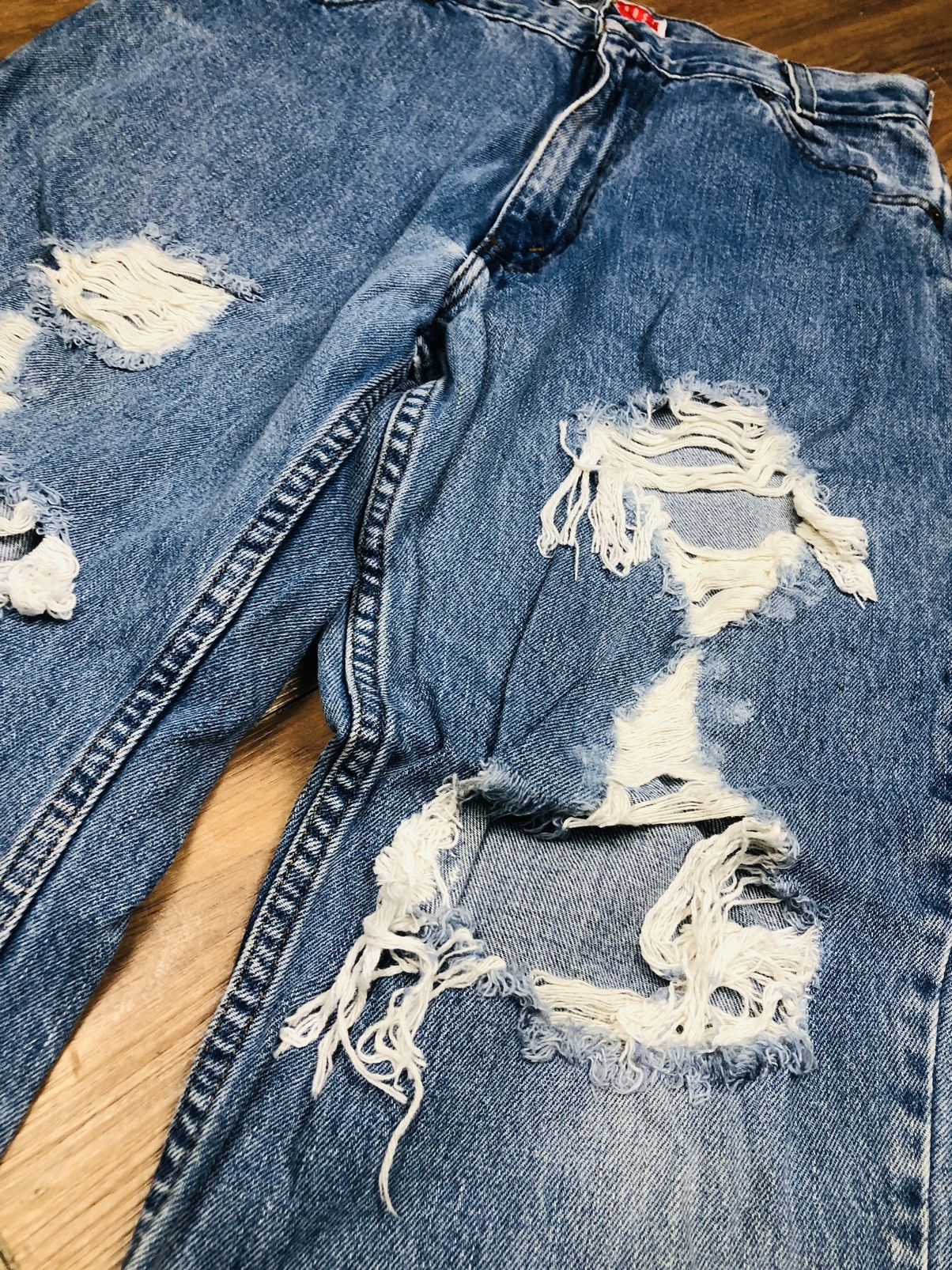 Arizona Jean Co. Arizona Jean Co. Torn Design (36) Size US 28 / EU 44 - 10 Thumbnail