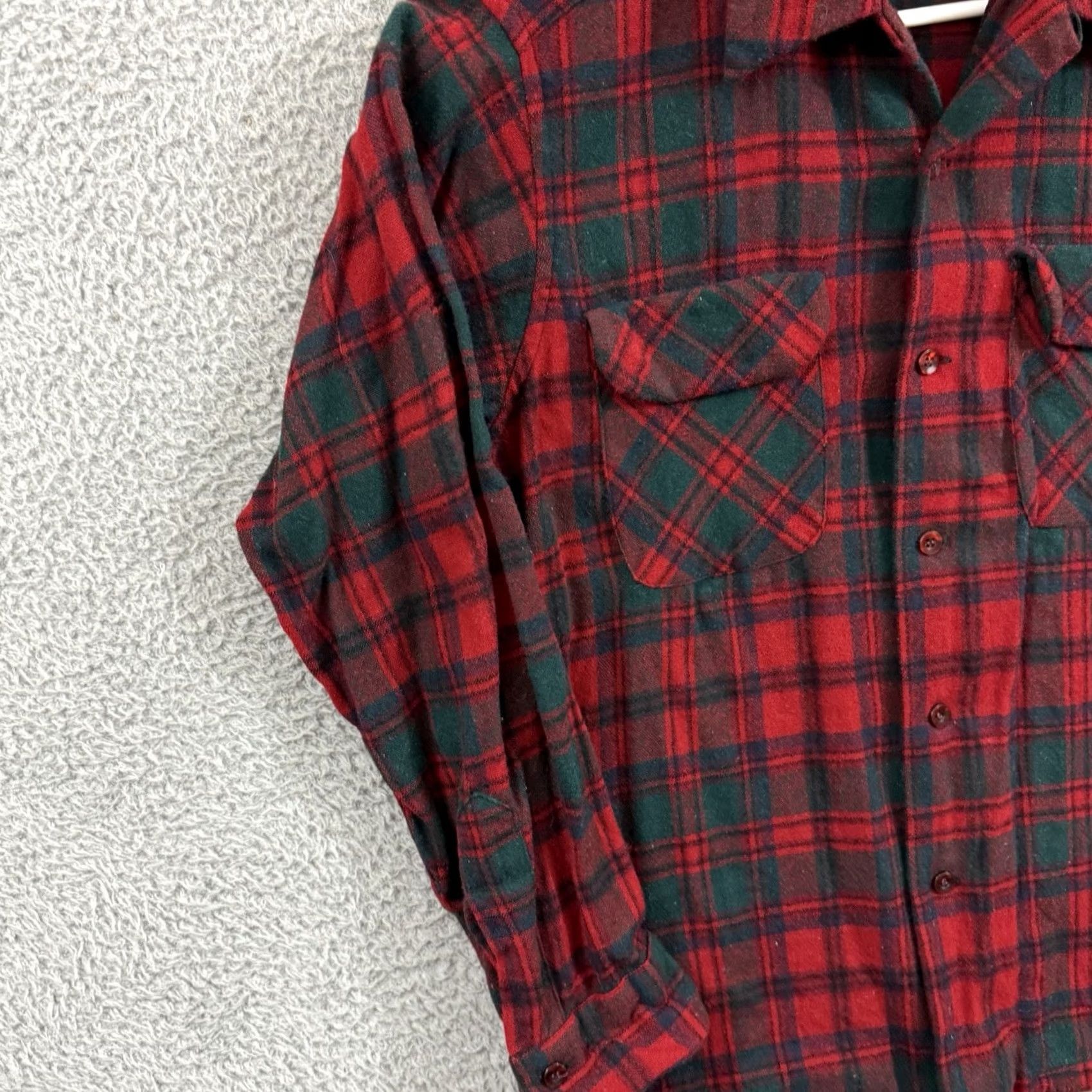 Pendleton VINTAGE Pendleton Wool Flannel Shirt Mens M Red 80s Check Plaid Button USA Shirt Mens M Red 80s Vintage Pendleton Board Shirt Size US M / EU 48-50 / 2 - 4 Thumbnail