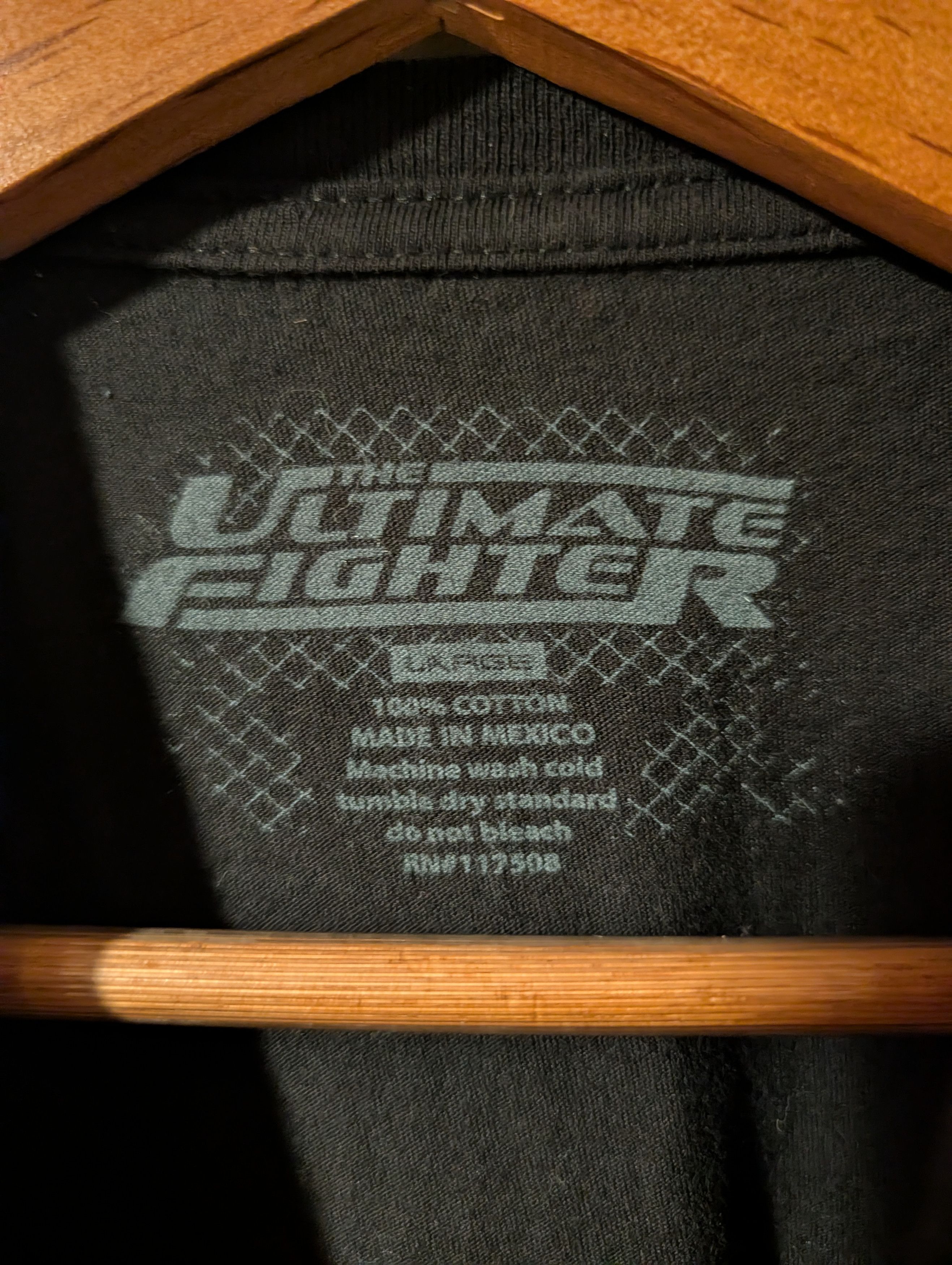UFC The Ultimate Fighter T Shirt UFC MMA Phoenix Crest Logo Size US L / EU 52-54 / 3 - 2 Thumbnail