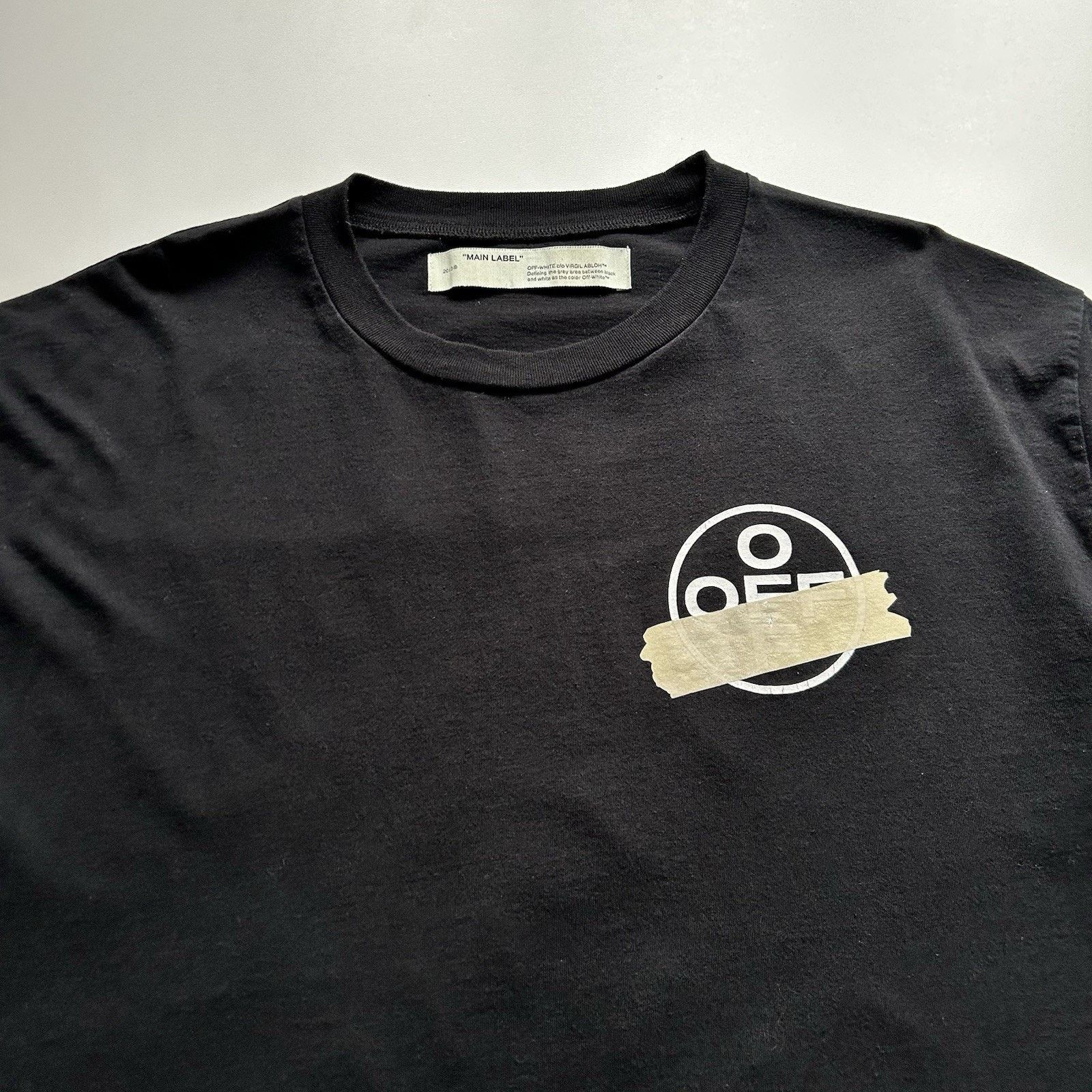 Off-White Off-White T Shirt XL Black Tape Arrows Graphic Virgil Abloh Size US XL / EU 56 / 4 - 2 Thumbnail