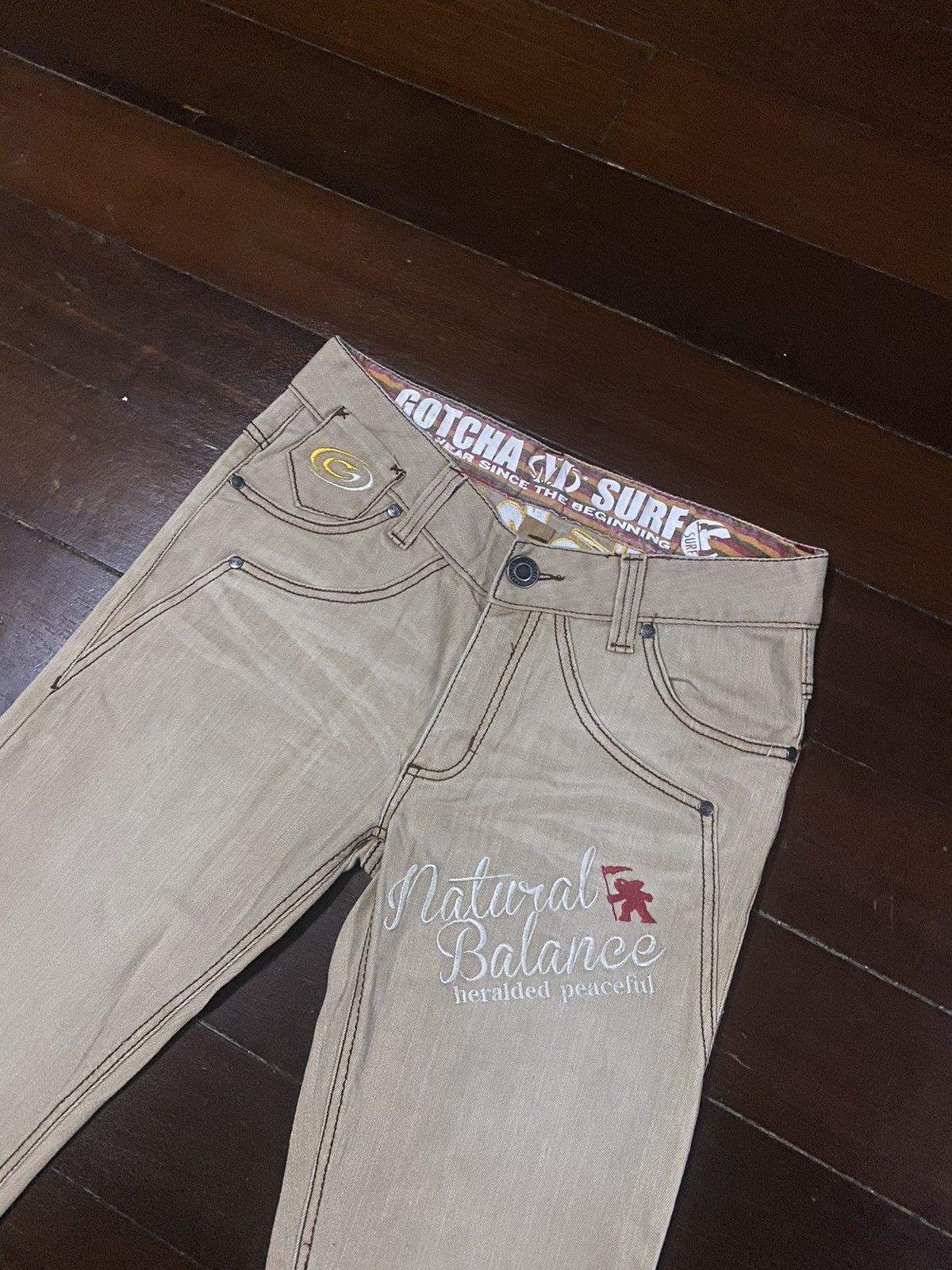 Gotcha FIRE 🔥 GOTCHA INTERNATIONAL EMBROIDERED BIG LOGO Size US 34 / EU 50 - 7 Thumbnail