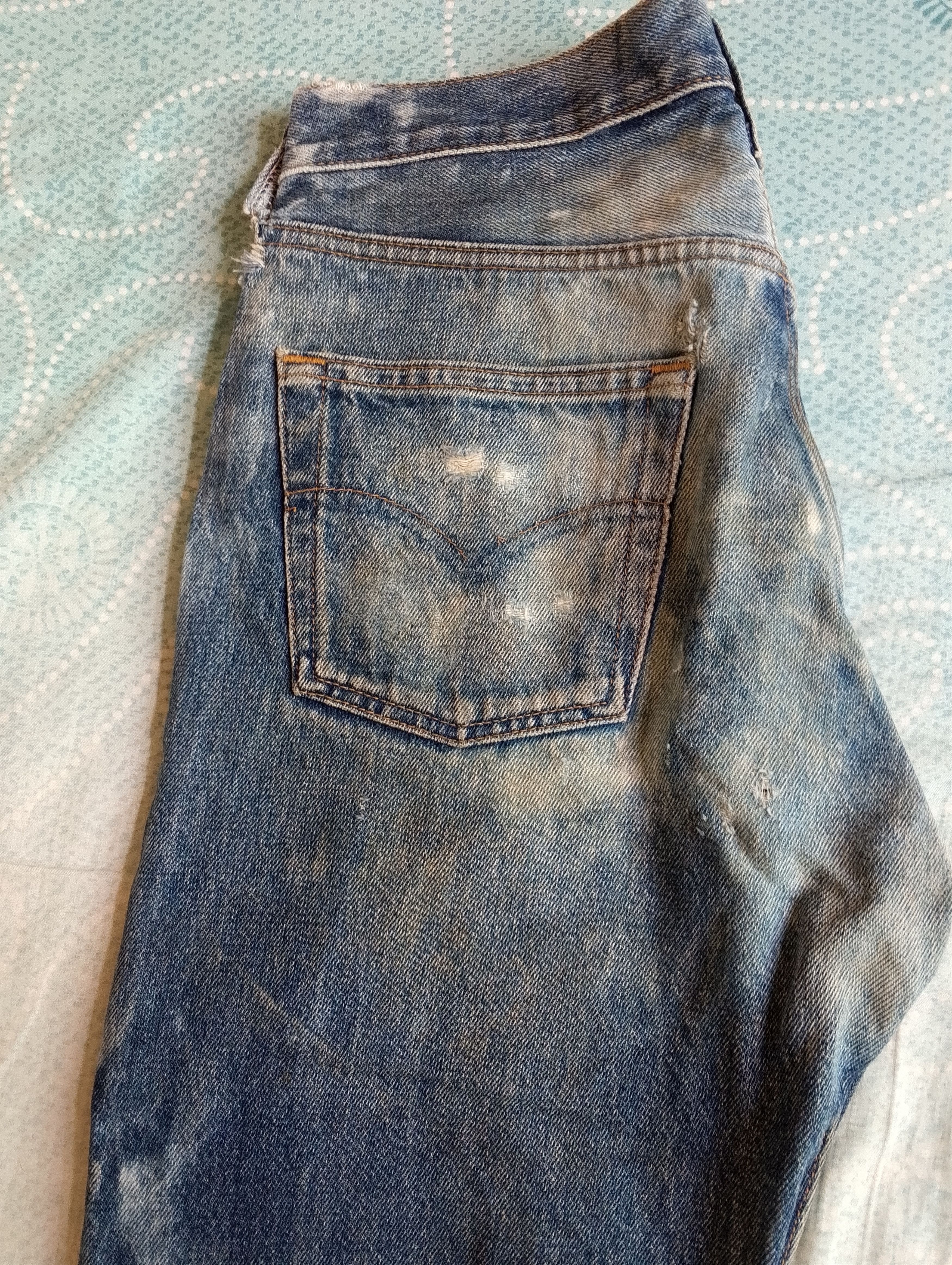 Levi's Vintage Clothing Vintage Thrashed Distressed Levi’s 501 Jeans Size US 31 - 14 Thumbnail