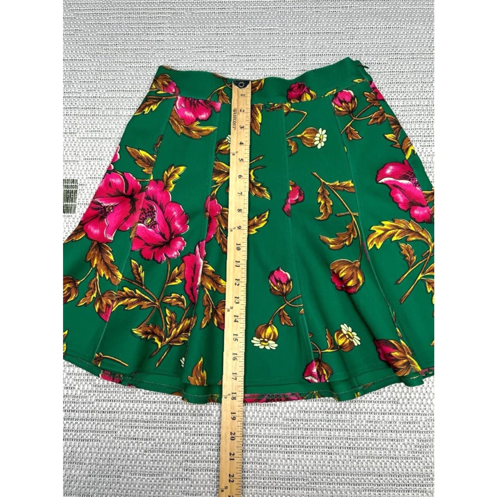 Anthropologie Maeve By Anthropologie Skirt Womens 0 Green Floral Flare Casual Knee Length Womens Size 25" / US 0 / IT 36 - 6 Thumbnail