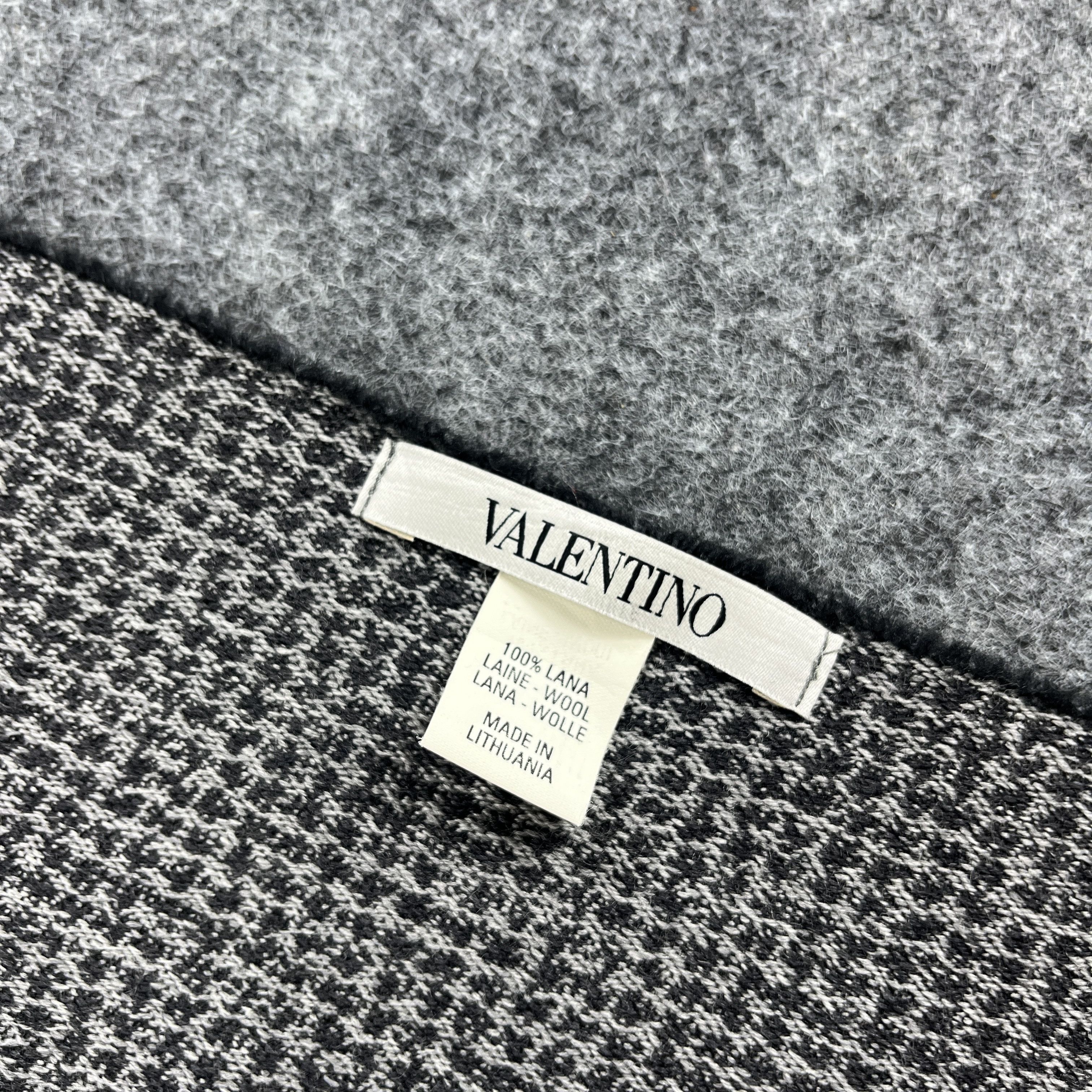 Valentino Valentino Scarf / Muffler / Neckwear T1318 Size ONE SIZE - 5 Thumbnail