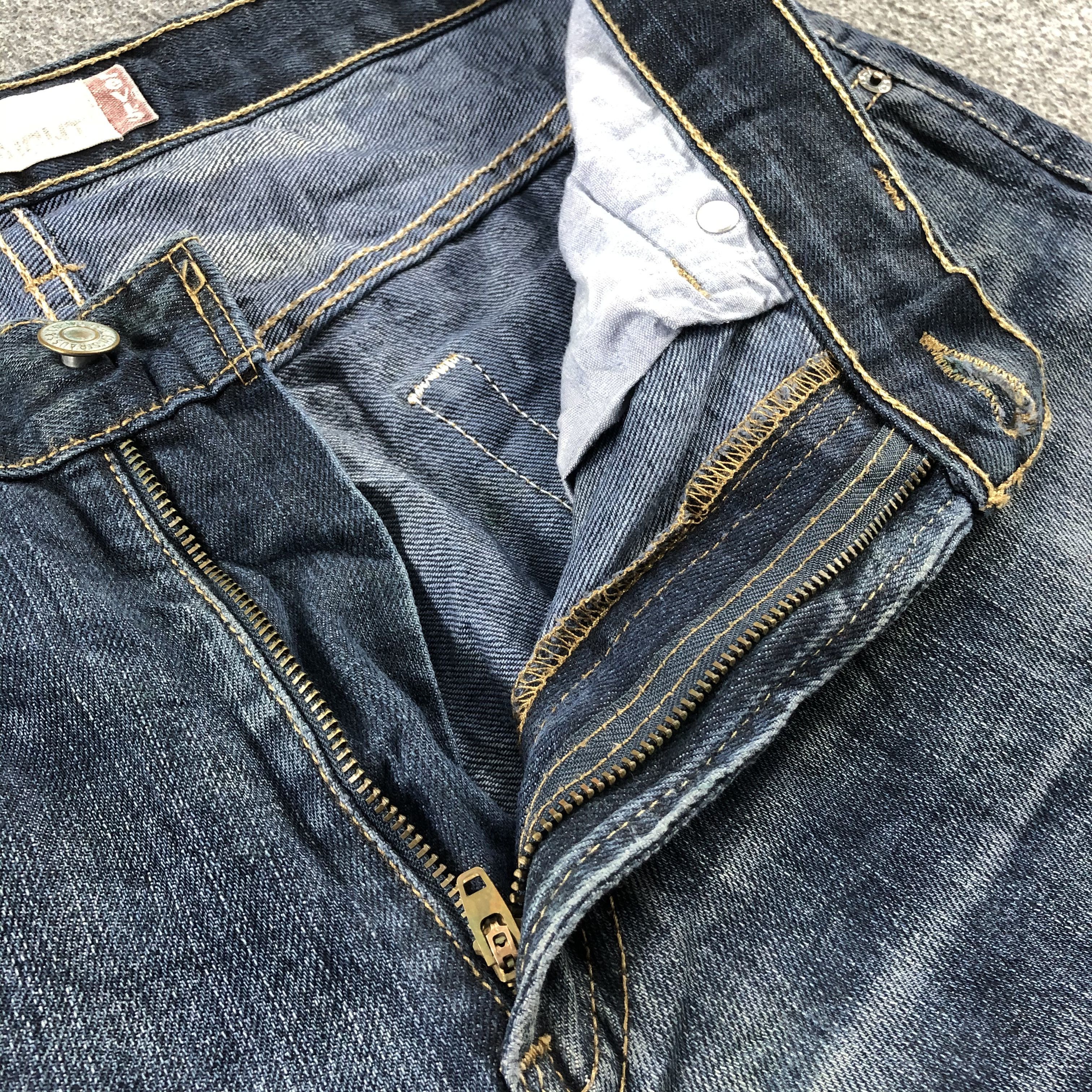 Levi's Vintage Faded Black Levis 559 Jeans-J2344 Size US 33 - 12 Thumbnail