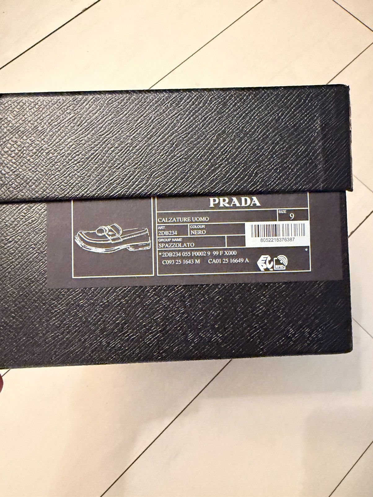 Prada NWT PRADA Men Brushed Leather Loafers with Metal Ring Size 9 Size US 9 / EU 42 - 13 Thumbnail