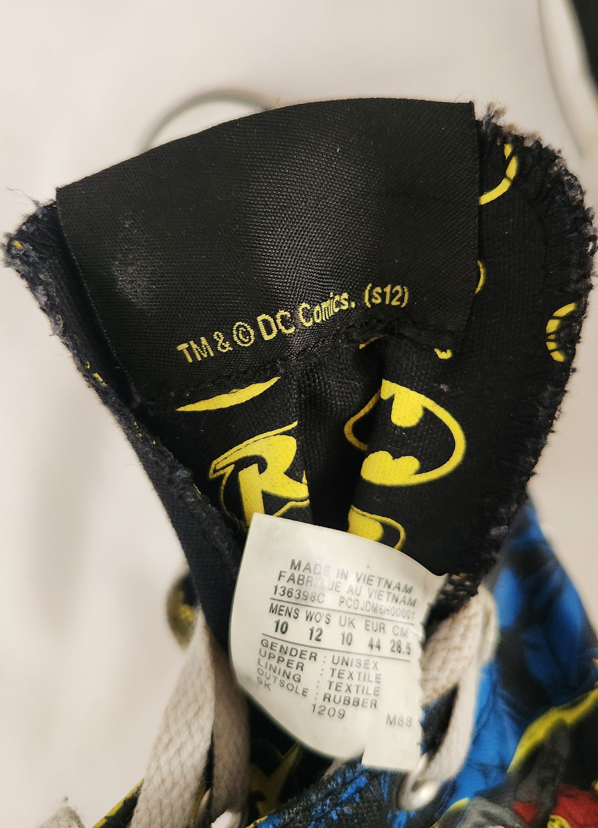Converse Converse Chuck Taylor All Star High X DC Comics Batman SZ 10 Size US 10 / EU 43 - 13 Thumbnail