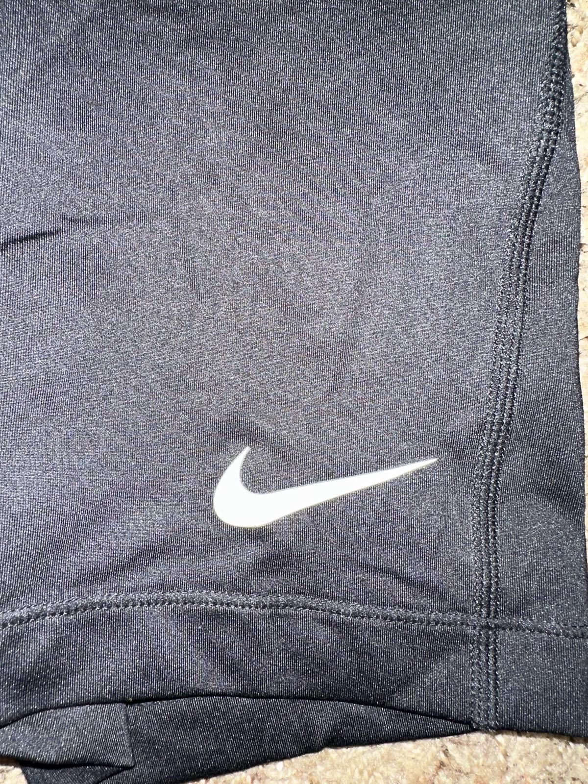 Nike Nike Women’s Pro 7" Compression Black Shorts Size 26" / US 2 / IT 38 - 2 Thumbnail