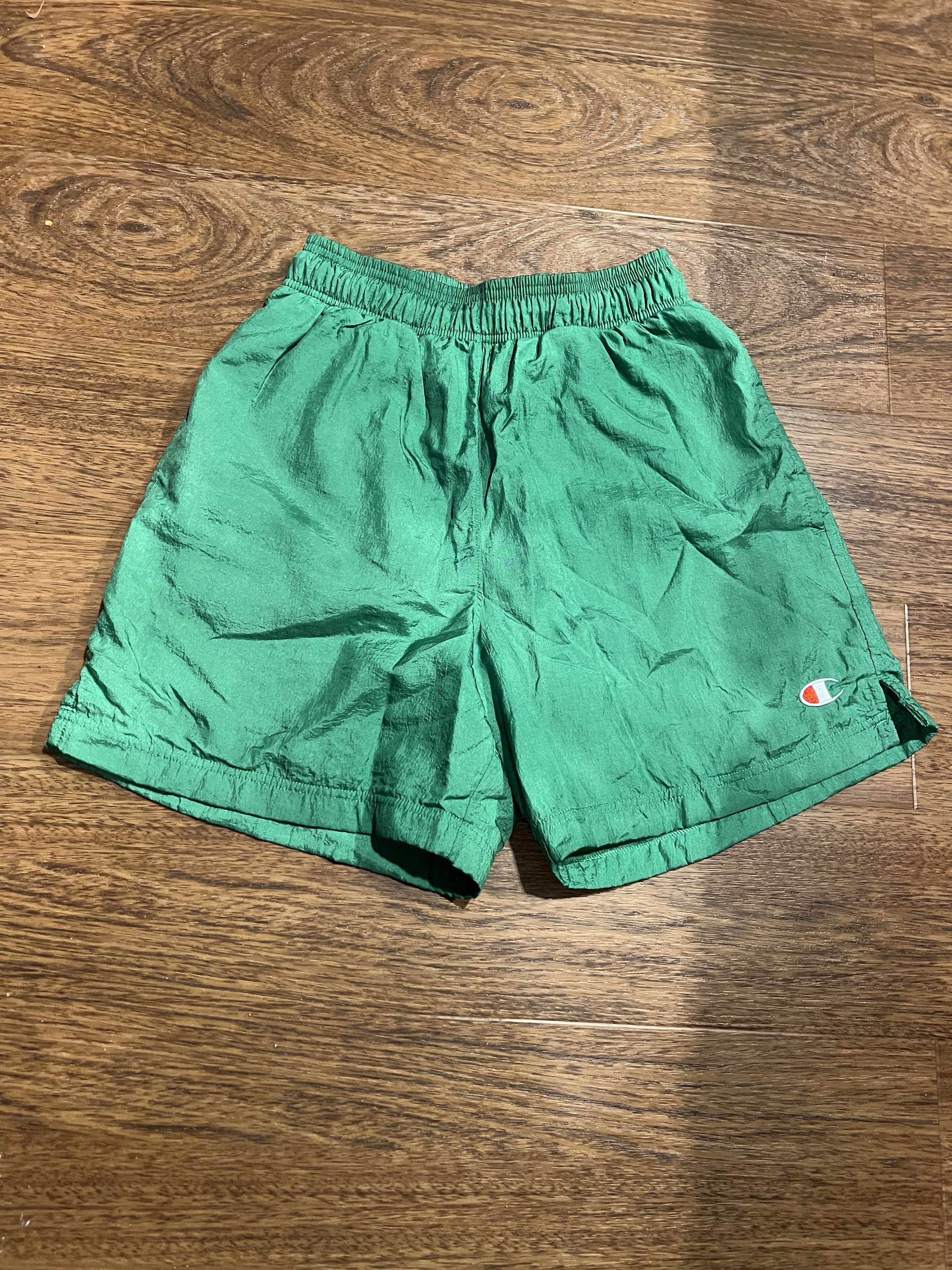 Champion VINTAGE CHAMPION NYLON SHORTS Size US 30 / EU 46 - 1 Thumbnail