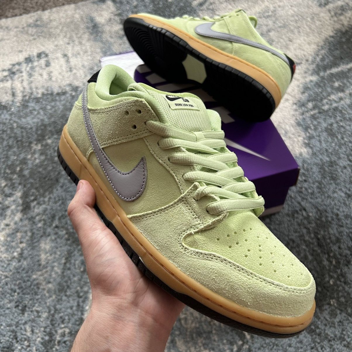 Nike SB DUNK LOW PRO PREMiUM SUEDE VERDUGO MOUNTAiN LiQUiD LiME WOLF Size US 9.5 / EU 42-43 - 2 Thumbnail