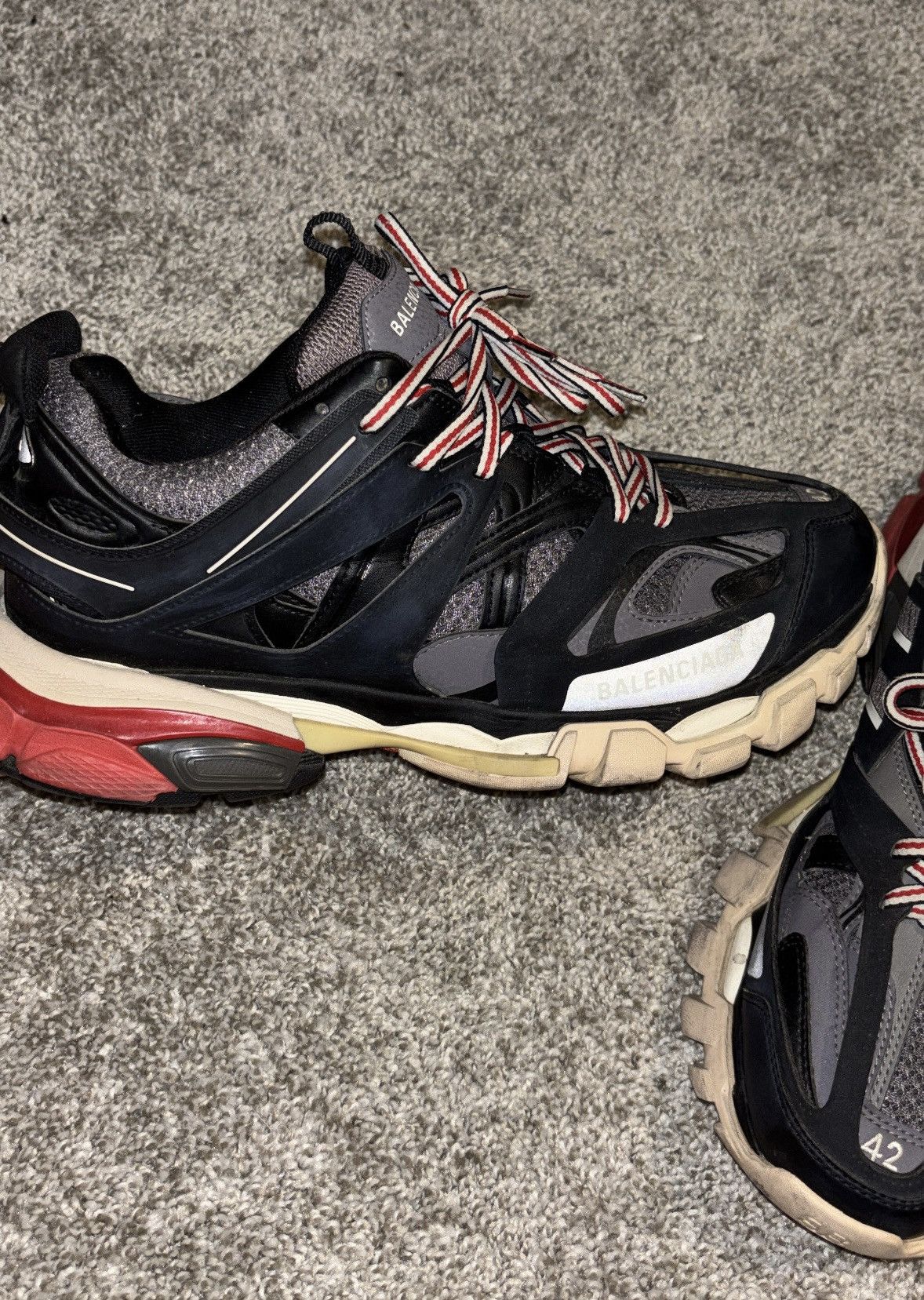 Balenciaga Balenciaga Track (Black, Red, beige) Size US 9 / EU 42 - 2 Thumbnail