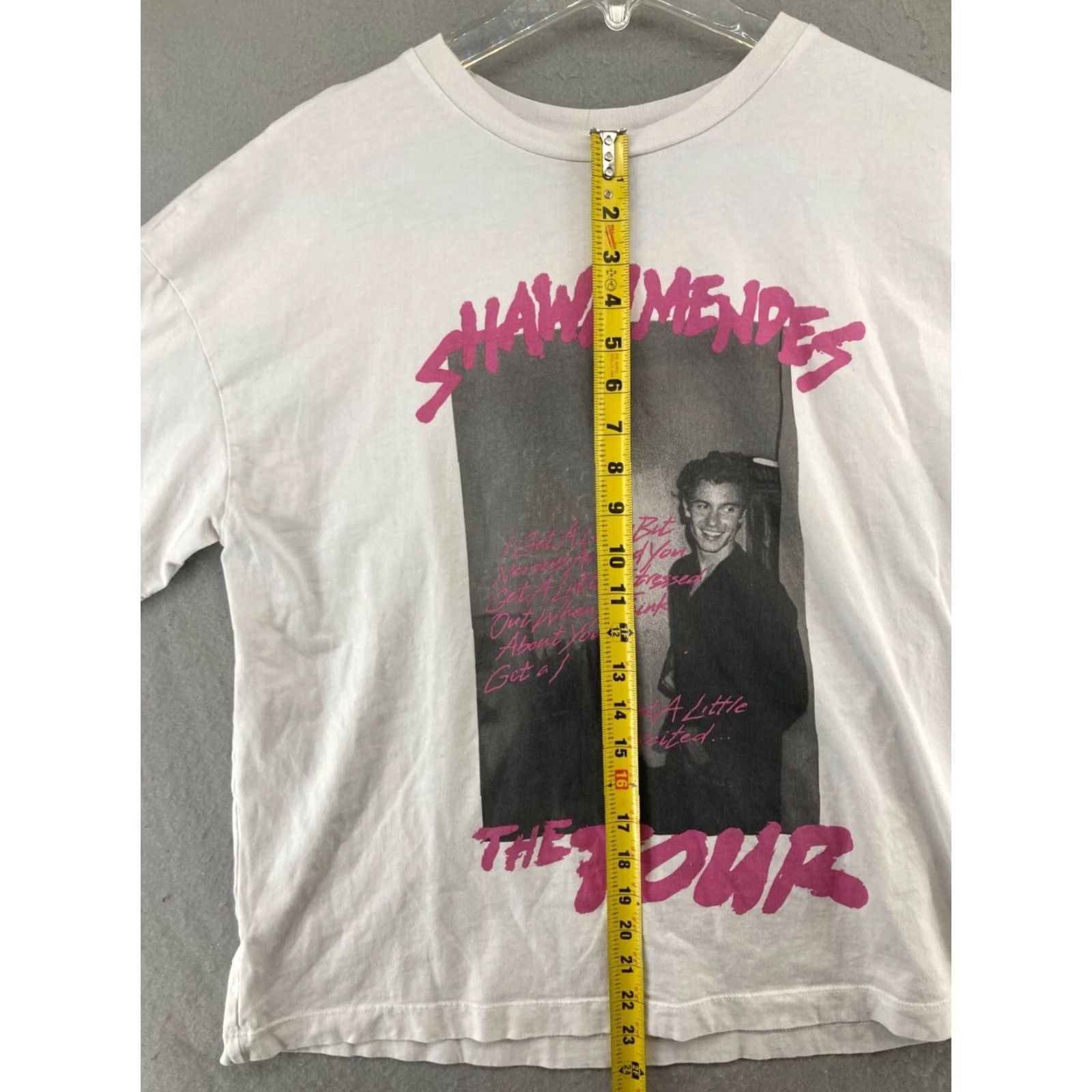 Pinko Shawn Mendes T Shirt Womens M Tour Pink Graphic Shirt Woman M Pink Music Rock Concert 90s Mens Womens Girls Boys Size M / US 6-8 / IT 42-44 - 3 Thumbnail