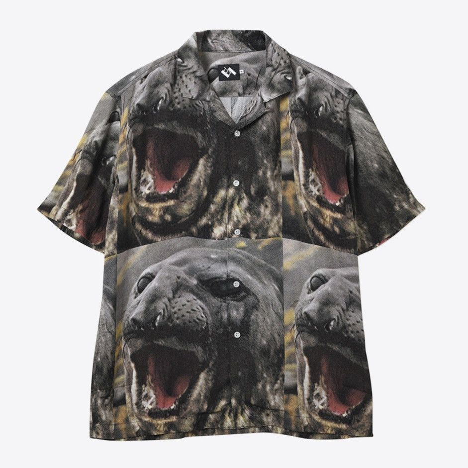 The Trilogy Tapes THE TRILOGY TAPES SEAL PRINT SHORTSLEEVE SHIRT Size US L / EU 52-54 / 3 - 1 Thumbnail