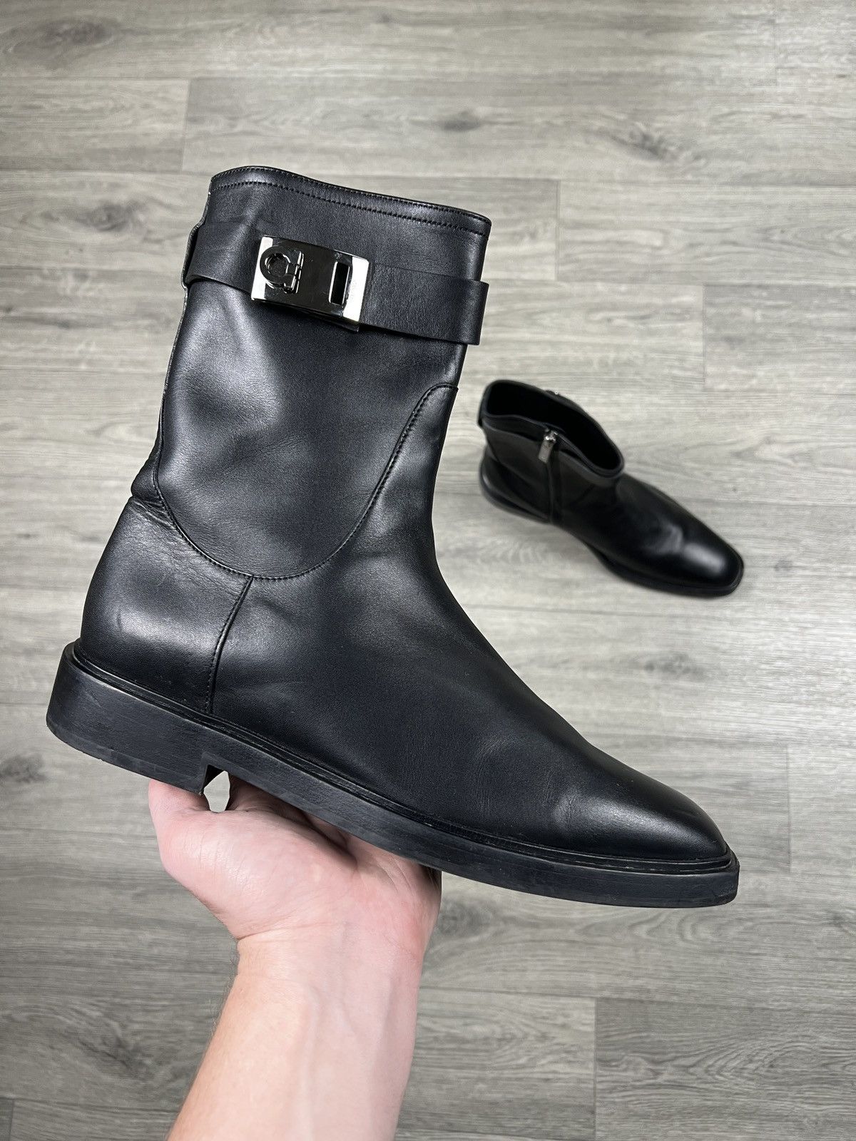 Salvatore Ferragamo Ferragamo Women’s Gancini Buckle Leather Ankle Boots 8,5 Size US 11 / IT 41 - 1 Thumbnail