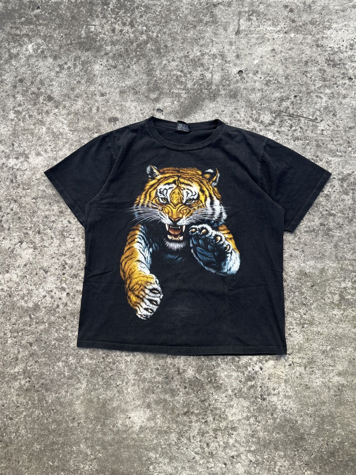 Vintage Vintage Tiger Logo Print T-shirt Streetwear Rare Metal L VTg Size US L / EU 52-54 / 3 - 1 Thumbnail