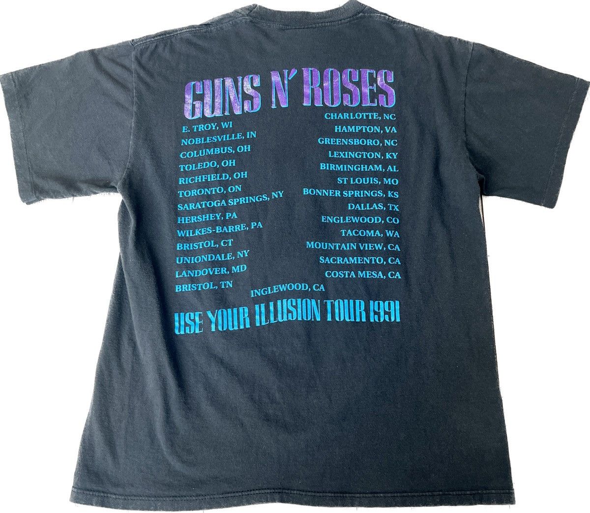Guns N' Roses In Concert At Paris La Défense Arena: Everything You Need To Know