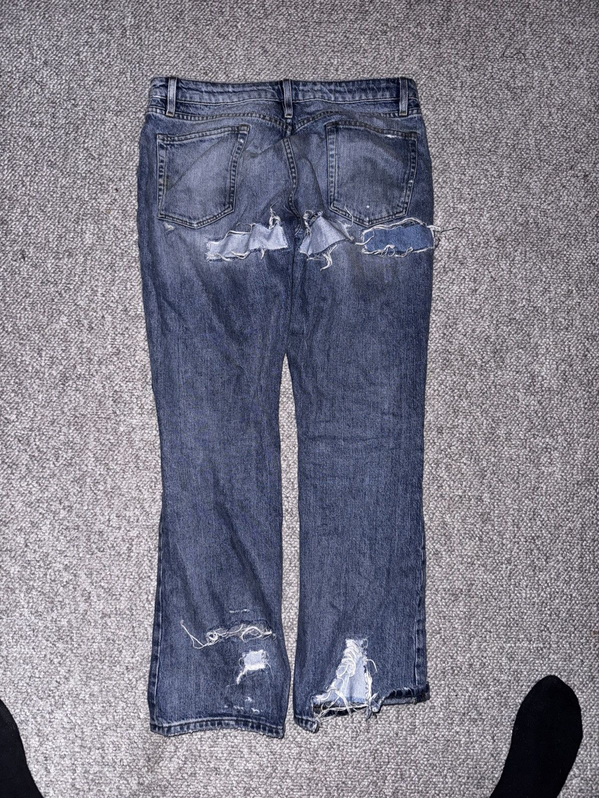 Frame FRAME “The Low Boot” Distressed Patchwork Denim Jeans - 30 Size US 30 / EU 46 - 4 Thumbnail