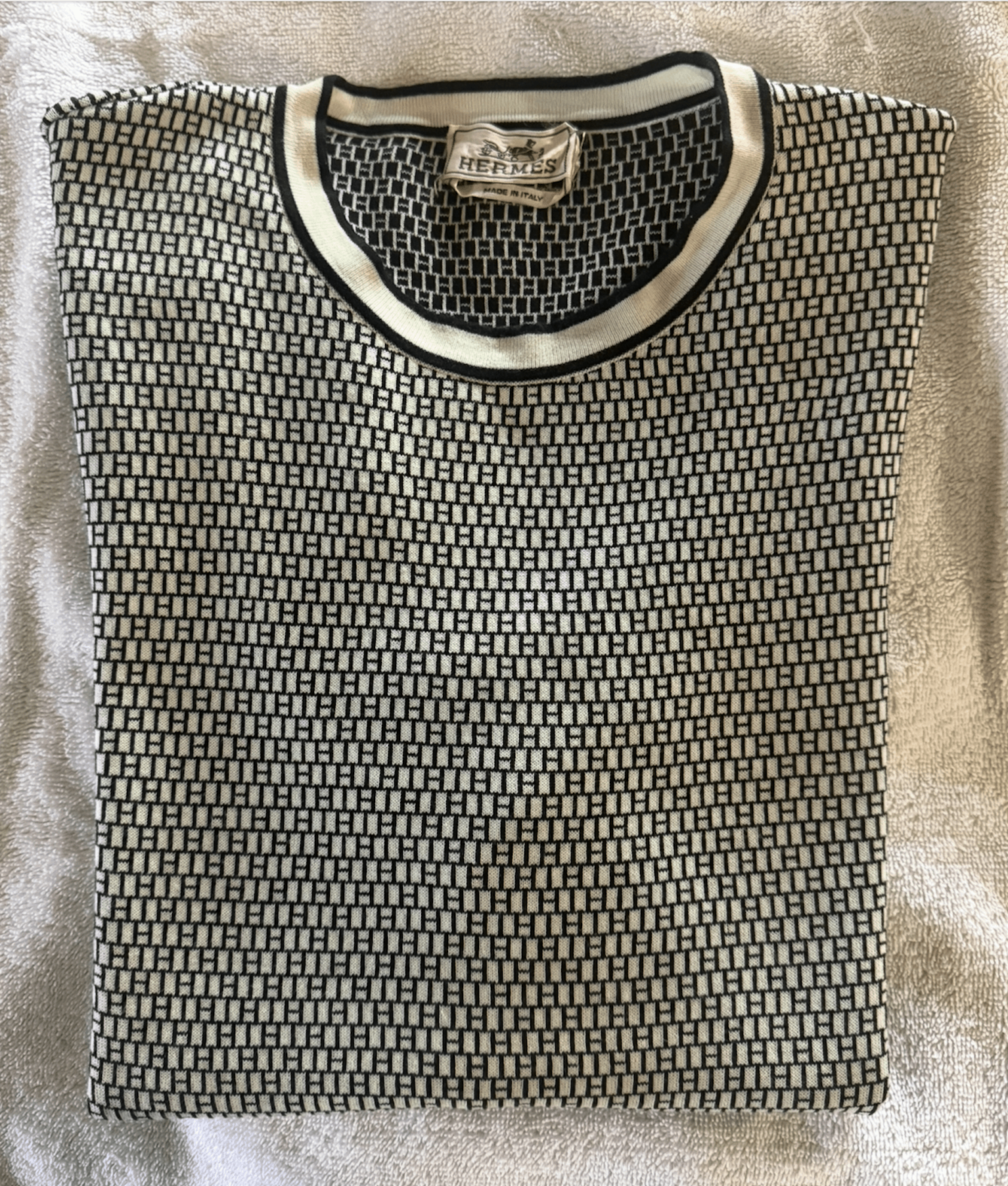 Hermes 100% Authentic Hermes H Logo Monogram Short Sleeve Sweater Size US M / EU 48-50 / 2 - 1 Thumbnail