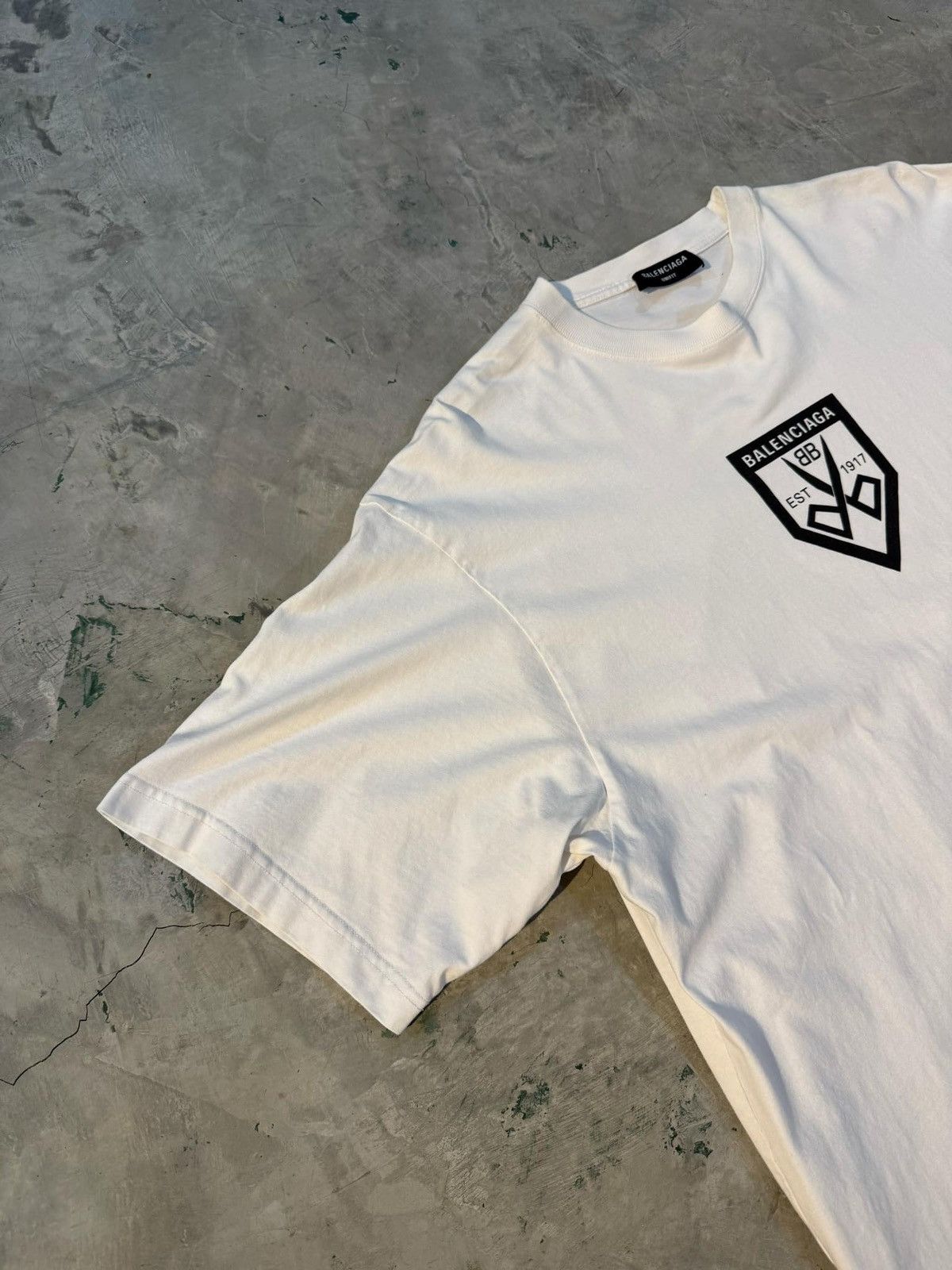 Balenciaga Balenciaga Scissors Logo white tee Size US XS / EU 42 / 0 - 6 Thumbnail