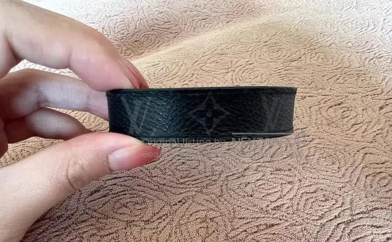 Louis Vuitton Louis Vuitton Men's Bracelet. Size ONE SIZE - 2 Thumbnail