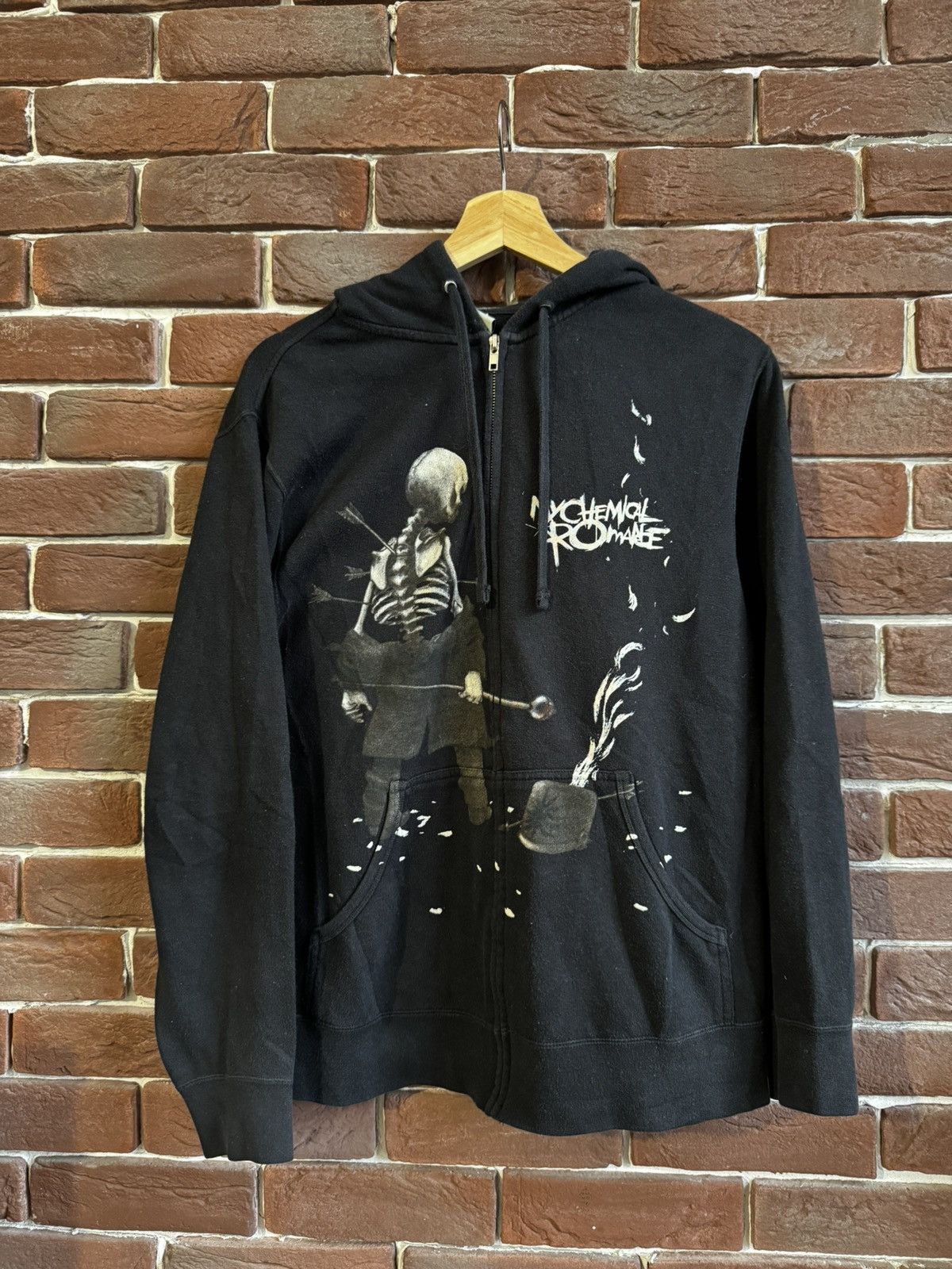 Band Tees VINTAGE MY CHEMICAL ROMANCE Skeleton BAND HOODIE RARE S Blac Size US S / EU 44-46 / 1 - 1 Thumbnail