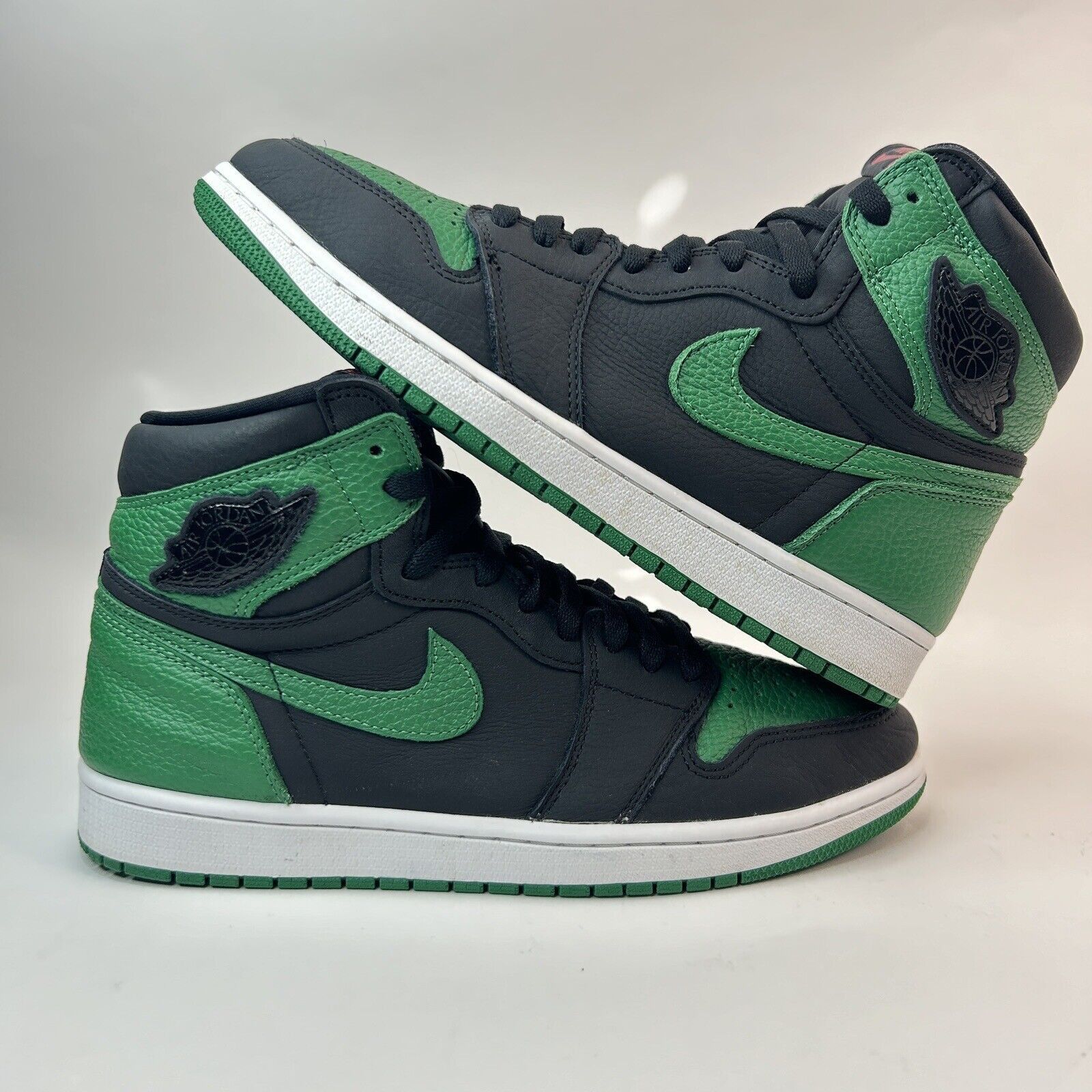 Nike Nike Shoes Air Jordan 1 Retro OG High “Pine Green 2.0” 2024 Size US 10 / EU 43 - 1 Thumbnail