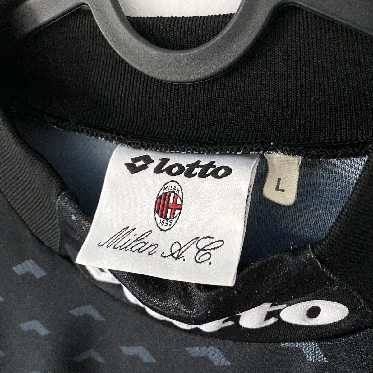 Lotto Sport × Vintage 1997 1998 AC Milan Vintage Lotto Goalkeeper Soccer Jersey FC Size US L / EU 52-54 / 3 - 7 Thumbnail