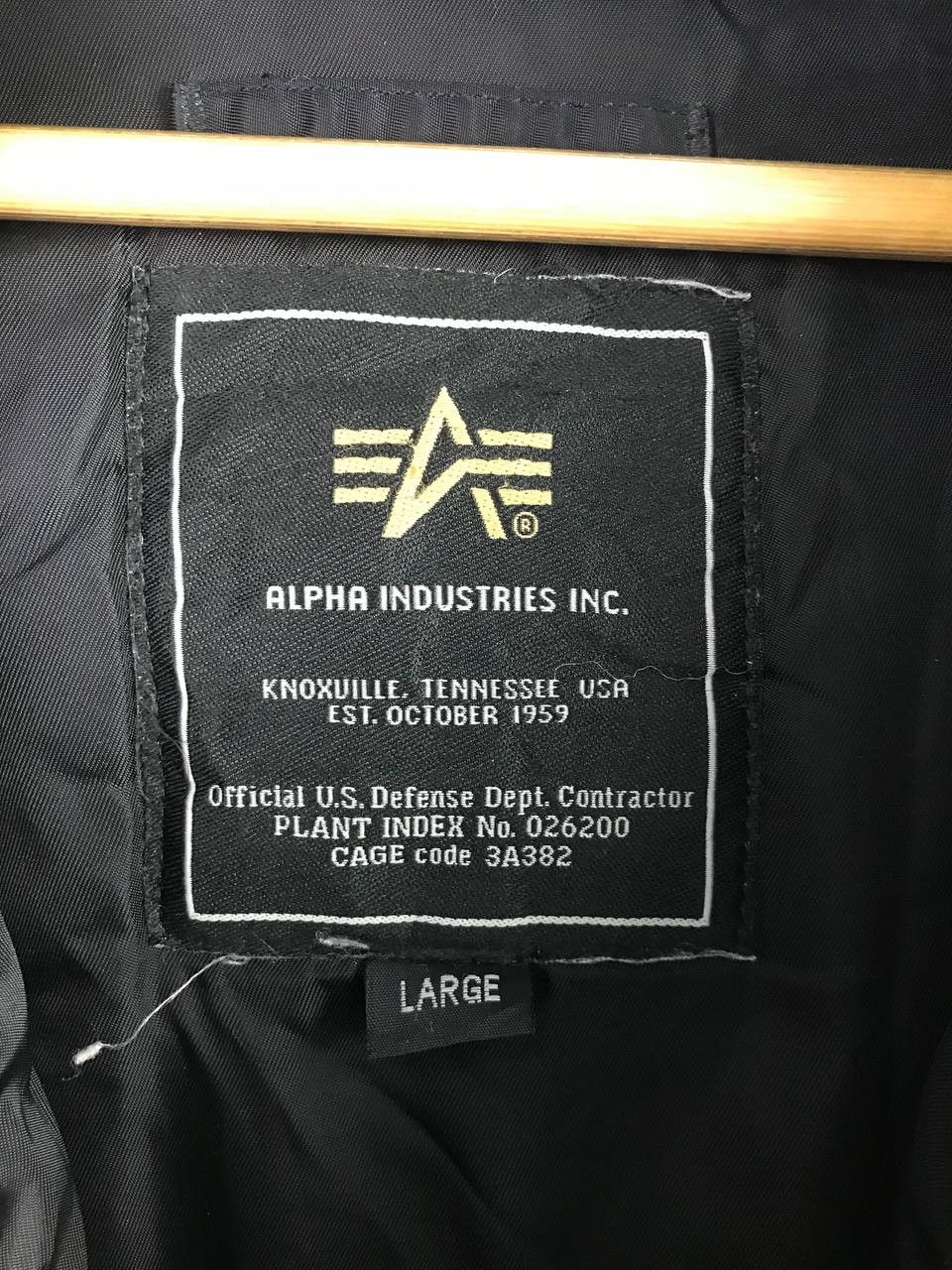 Alpha Industries Vintage Alpha Industries Full Zipper And Button jacket Size US L / EU 52-54 / 3 - 4 Thumbnail