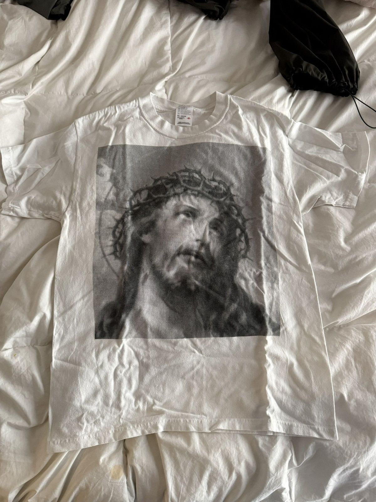 Vintage Vintage 90s Archaic Smile Jesus Christ T-Shirt Rare Medium Size US M / EU 48-50 / 2 - 2 Thumbnail