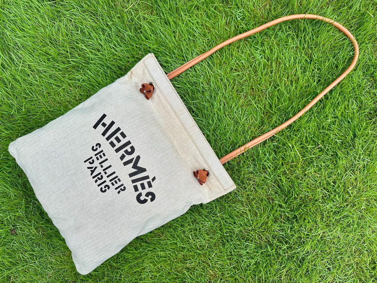 Hermes Authentic Hermes Aline Grooming Bag Size ONE SIZE - 1 Thumbnail