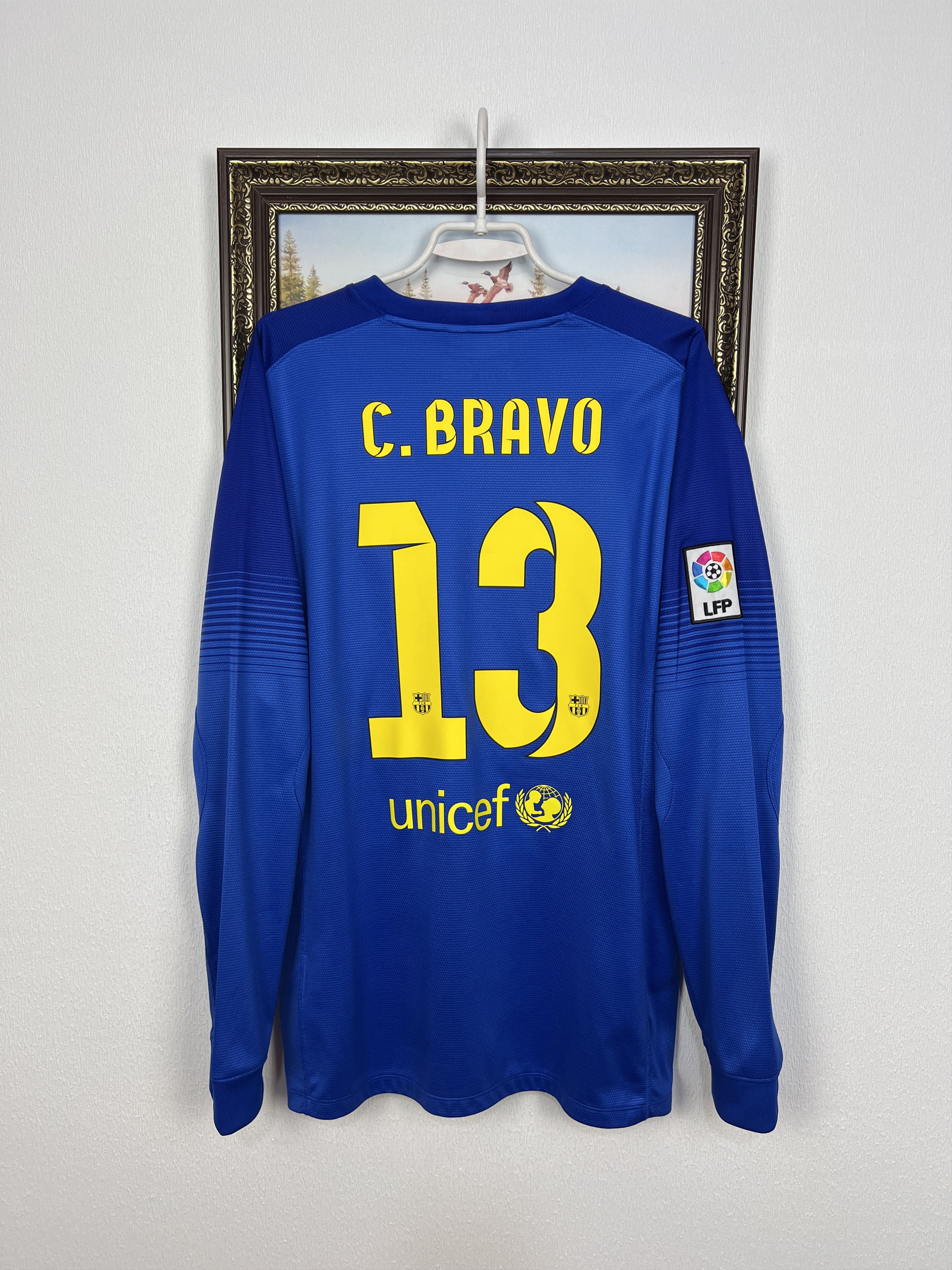 Nike Barcelona Goalkeeper football shirt 2013 #13 C. Bravo Nike Size US L / EU 52-54 / 3 - 1 Thumbnail