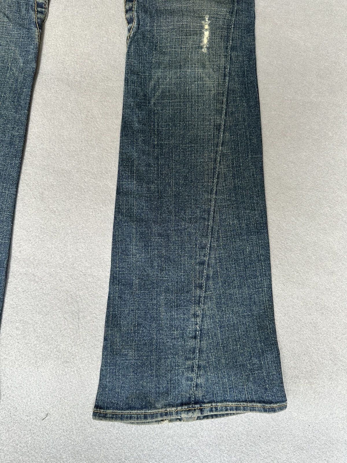 True Religion FLARE True Religion Low Rise Denim Size US 28 / EU 44 - 6 Thumbnail
