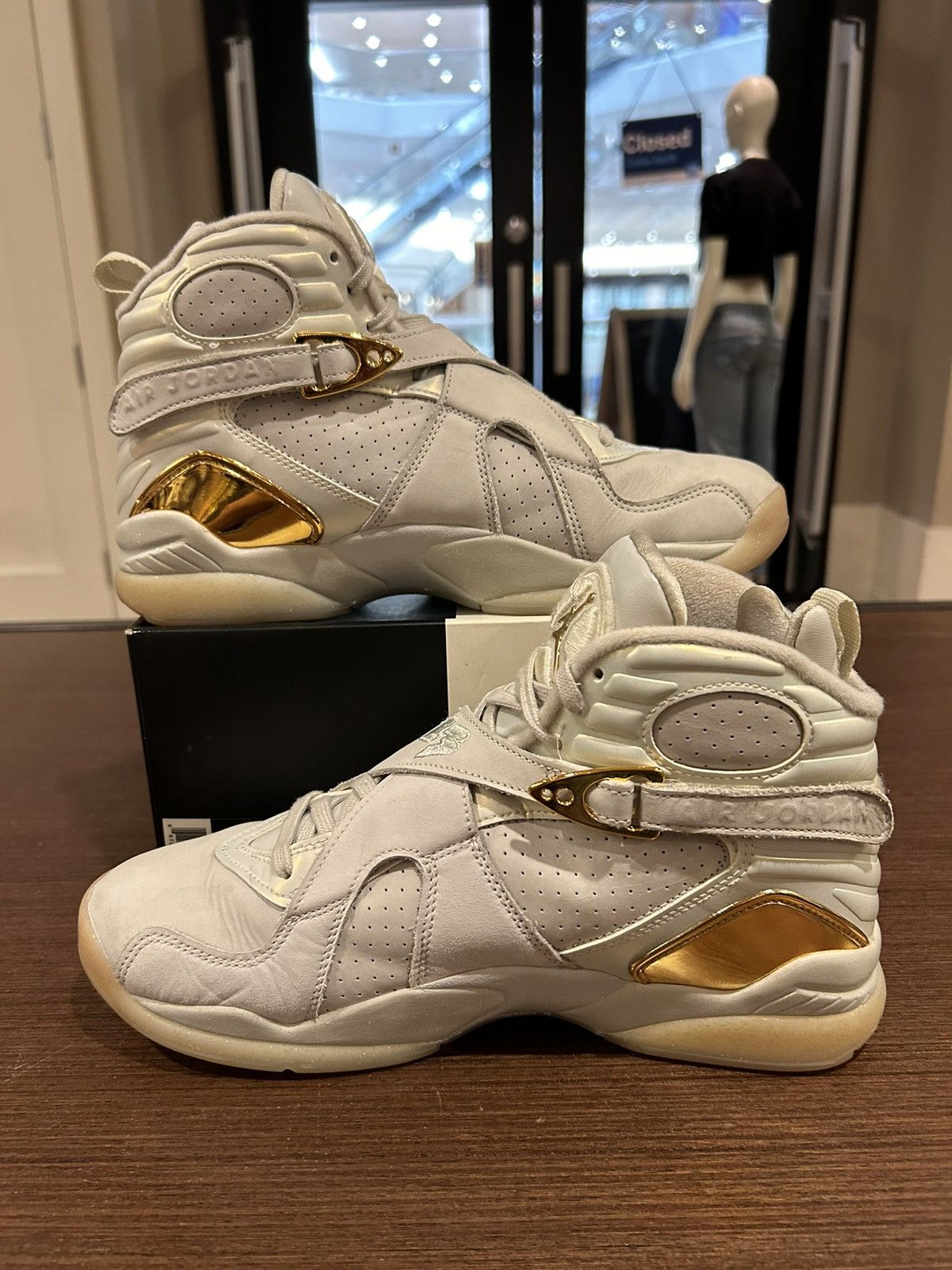 Jordan Brand Jordan 8 Retro ‘Champagne’ Size US 9 / EU 42 - 3 Thumbnail