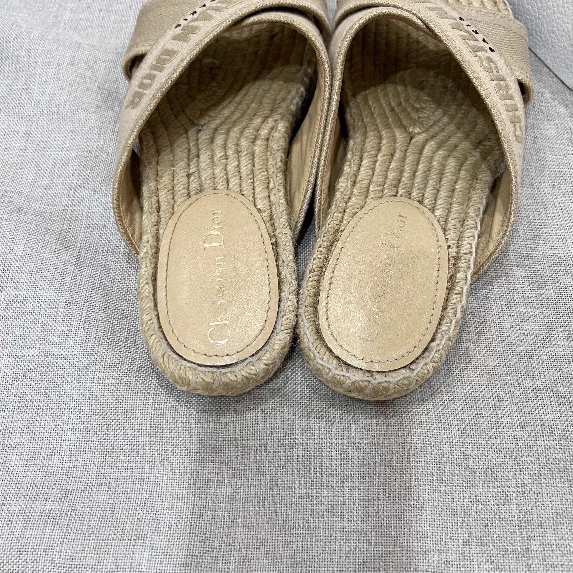 Dior Dior Resort Straw Slide Logo 39 98New Box/DustBag Size US 8.5 / IT 38.5 - 4 Thumbnail
