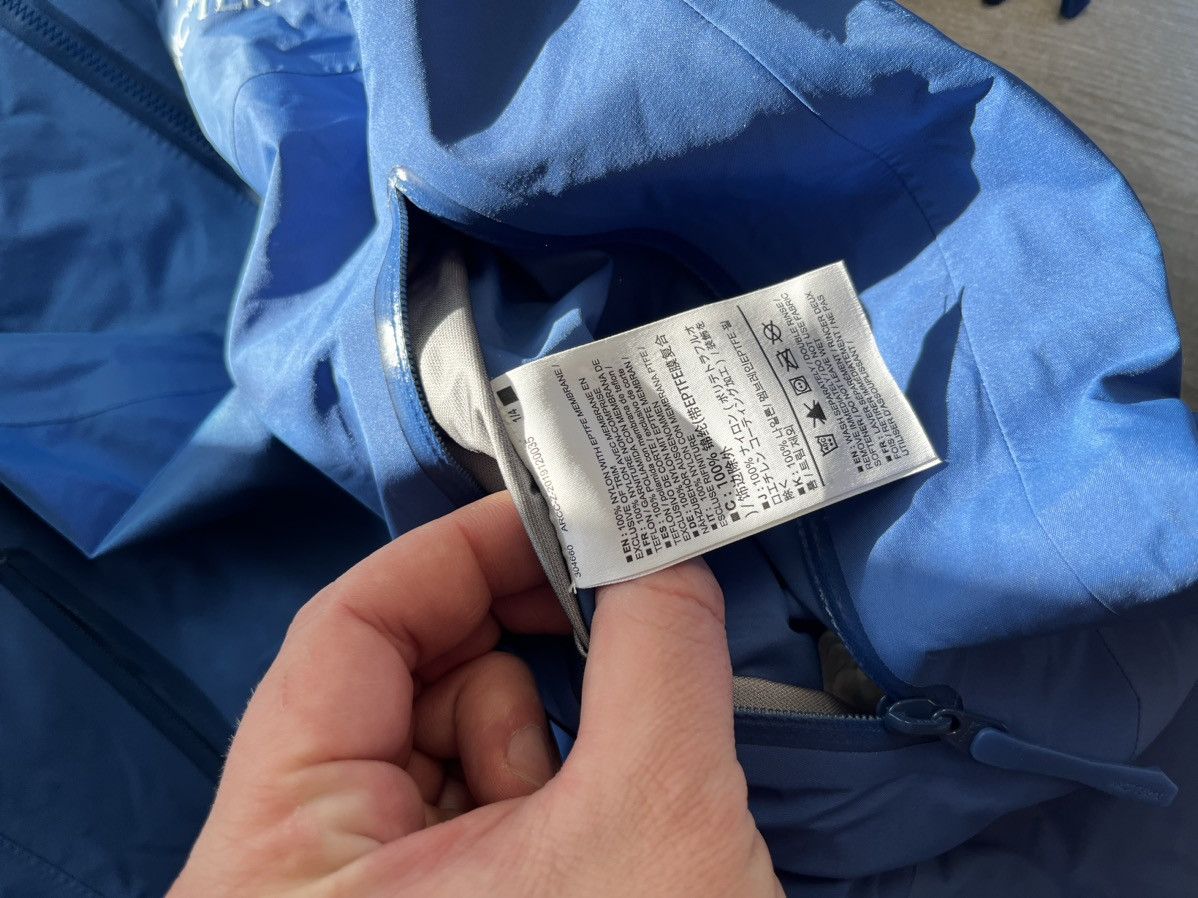 Arc'teryx × Goretex Arctery Beta SL Hybrid Gore Tex Hooded Jacket Womens Size L / US 10 / IT 46 - 13 Thumbnail