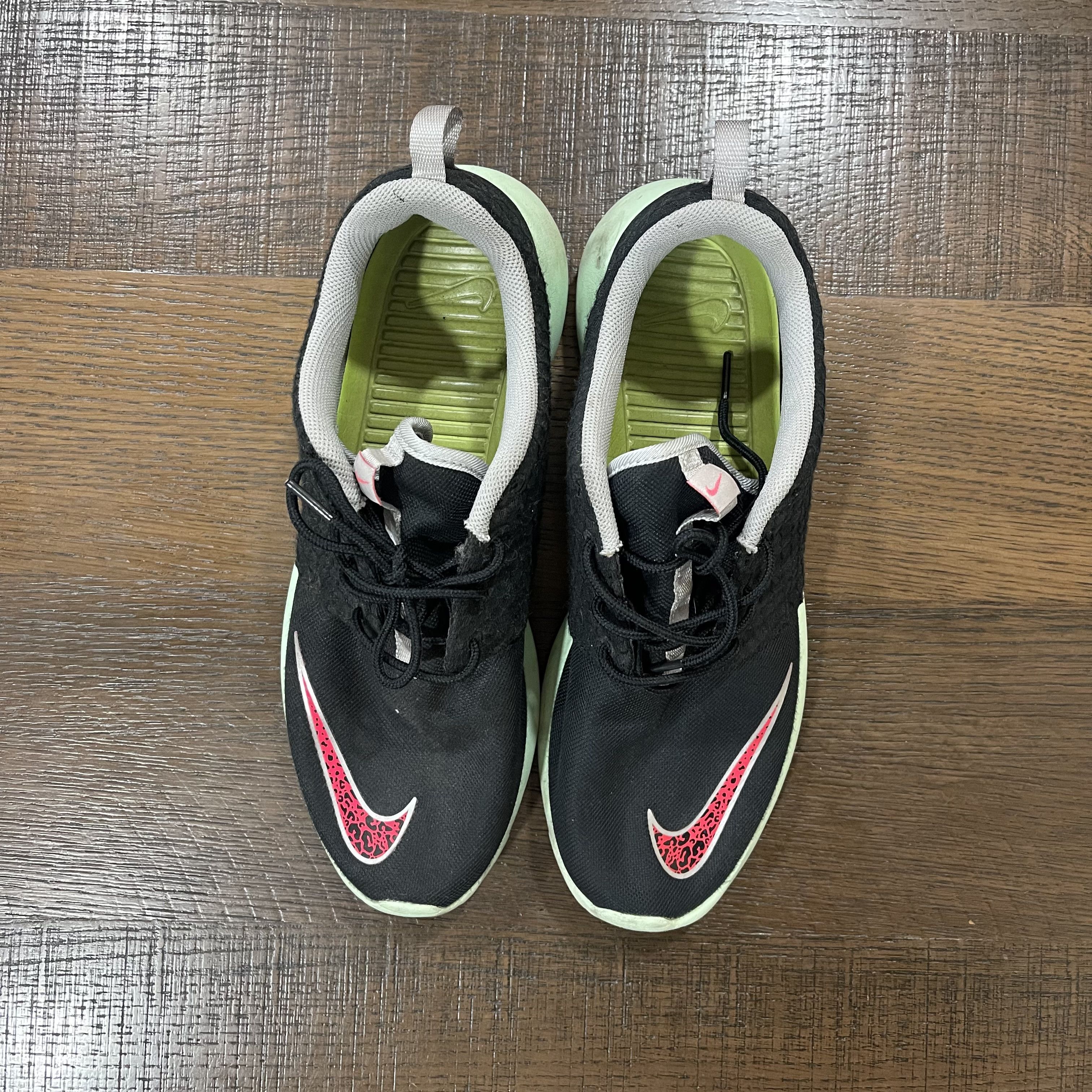 Nike 2013 Nike Roshe One FB Yeezy Sneakers Size US 10.5 / EU 43-44 - 2 Thumbnail