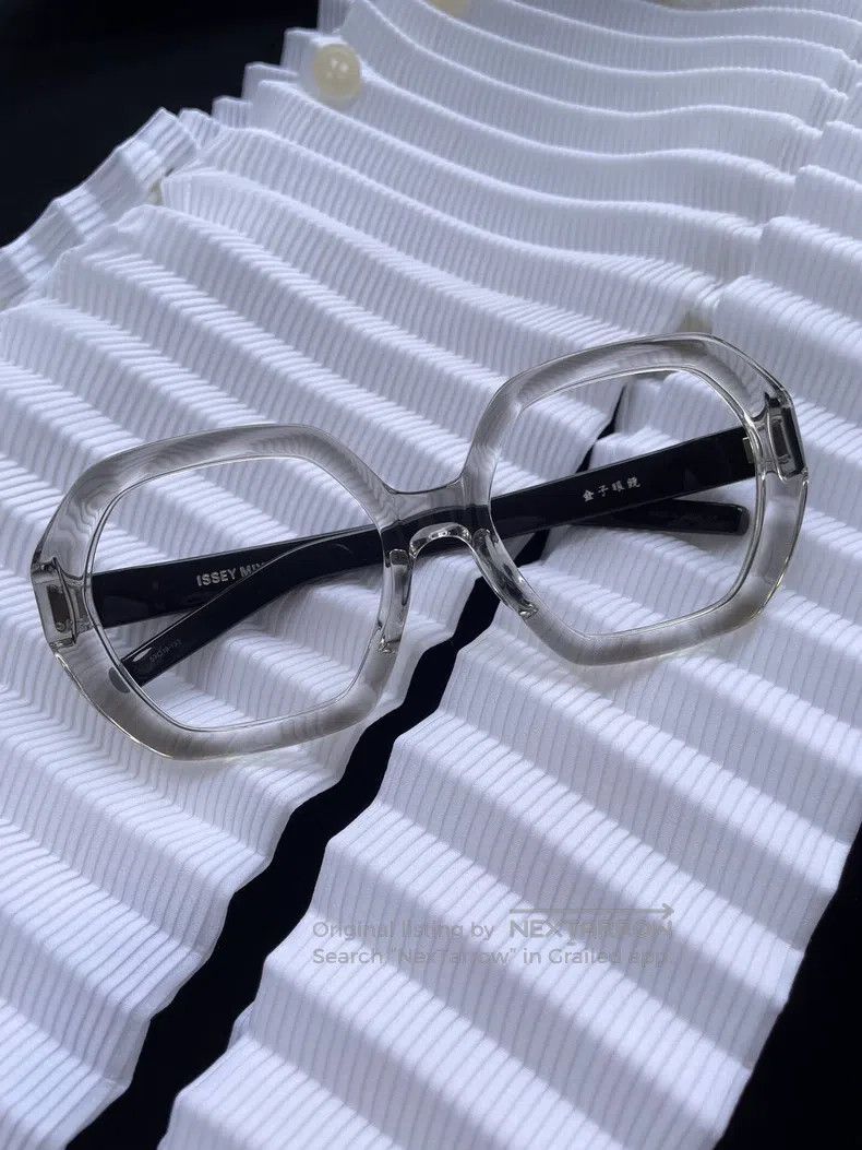 Issey Miyake Issey Miyake Gold-rimmed Glasses Size ONE SIZE - 1 Thumbnail