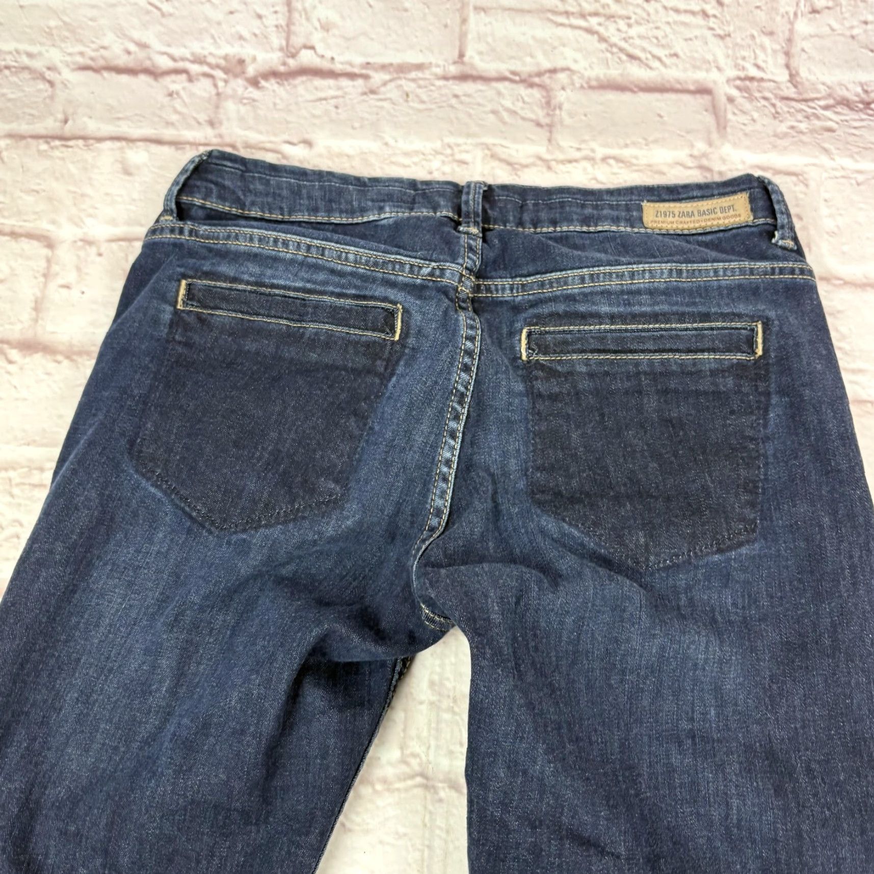 Zara Zara Z1975 Jeans Womens Slim Straight Mid Rise Dark Wash Blue 28x29 Denim Size 28" / US 6 / IT 42 - 7 Thumbnail