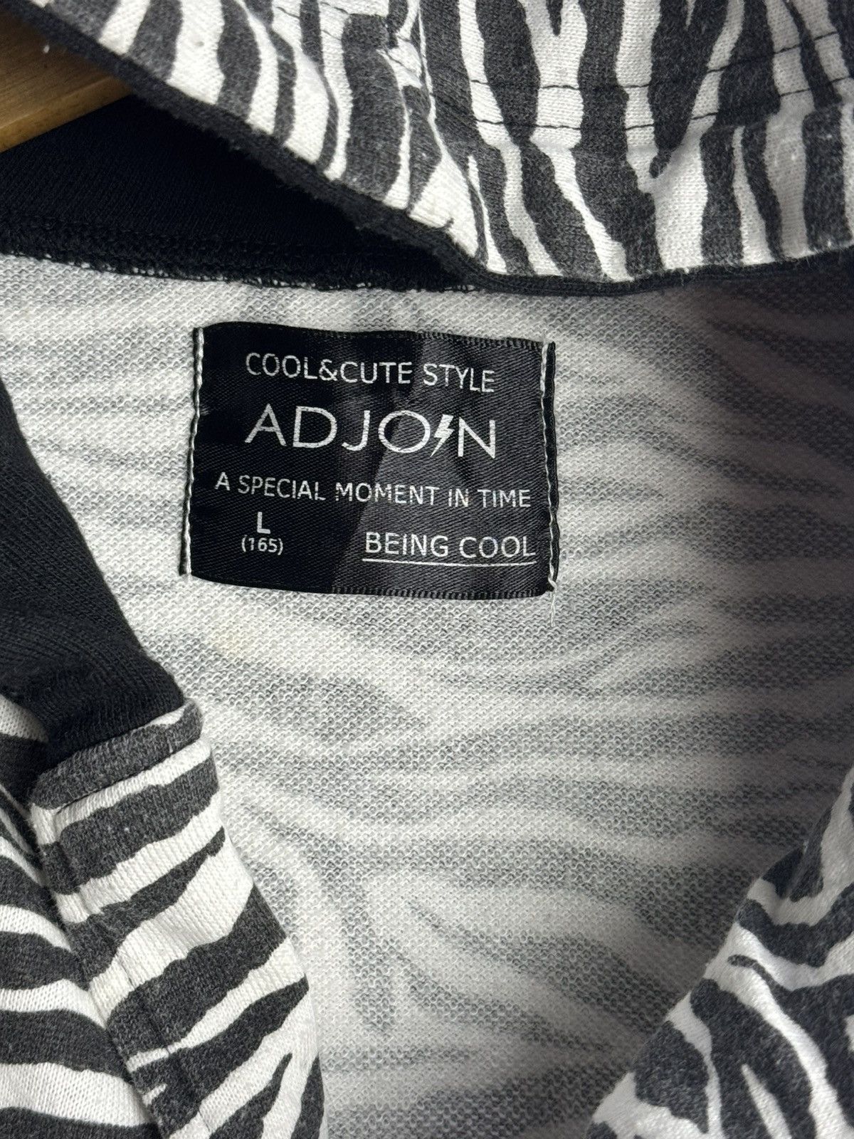 If Six Was Nine × Japanese Brand × Le Grande Bleu (L.G.B.) Asymmetrical Japanese Hoodie Zebra Adjoin lgb style Size US S / EU 44-46 / 1 - 7 Thumbnail