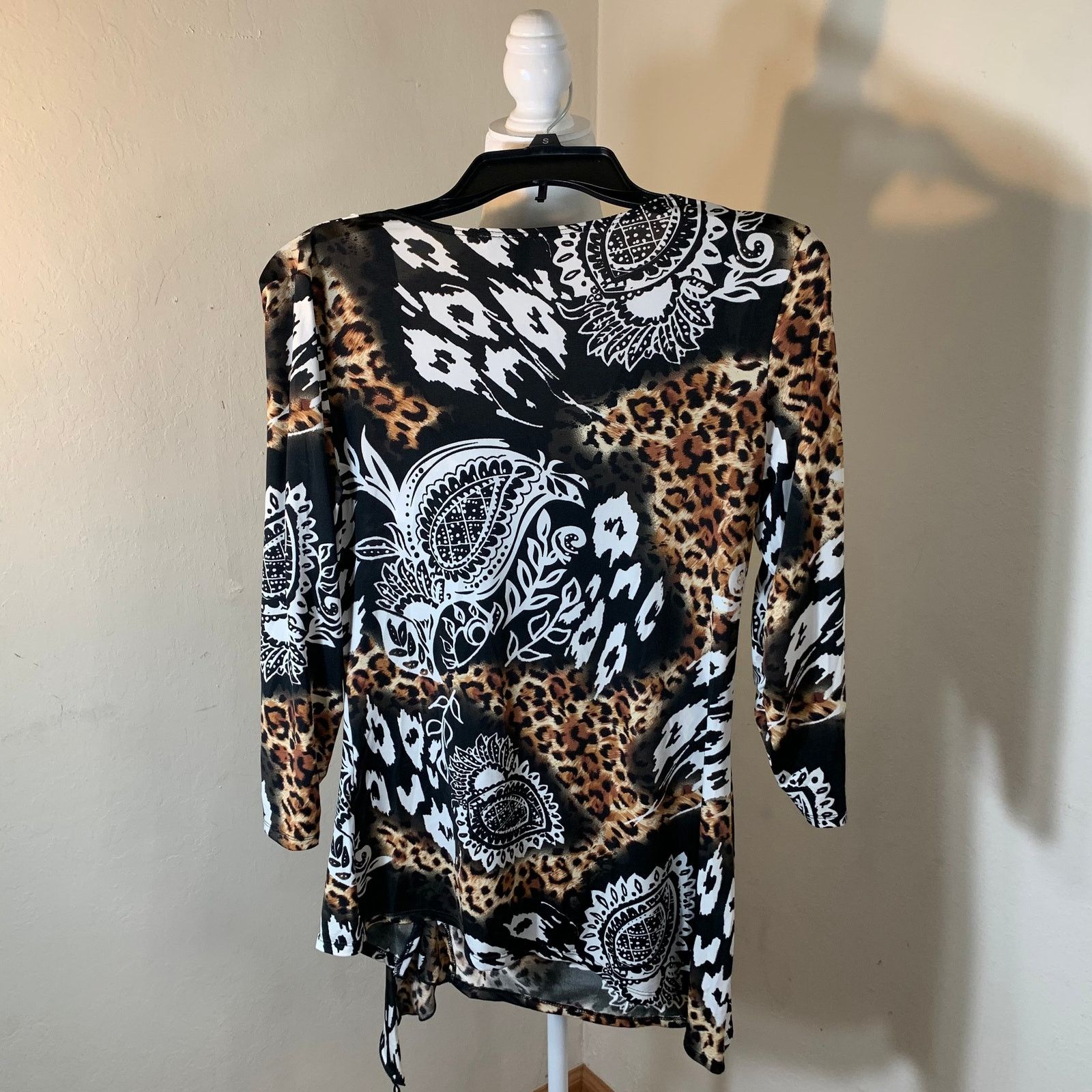Other Milanno Blouses Womens Medium Beautiful Top Size M / US 6-8 / IT 42-44 - 2 Thumbnail