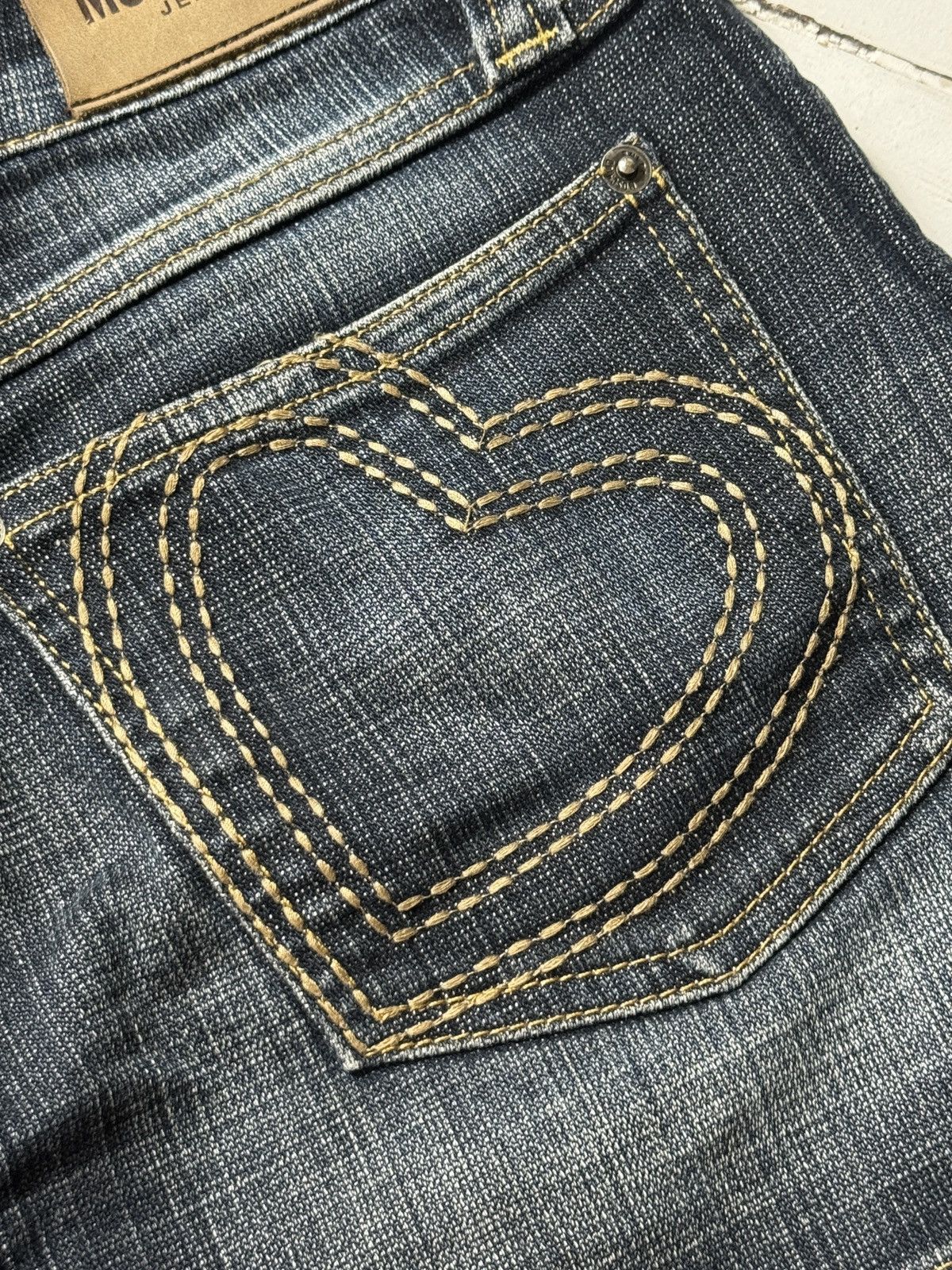 Moschino VINTAGE MOSCHINO JEANS WASHED STYLE MINI DENIM SKIRT Size 28" / US 6 / IT 42 - 4 Thumbnail