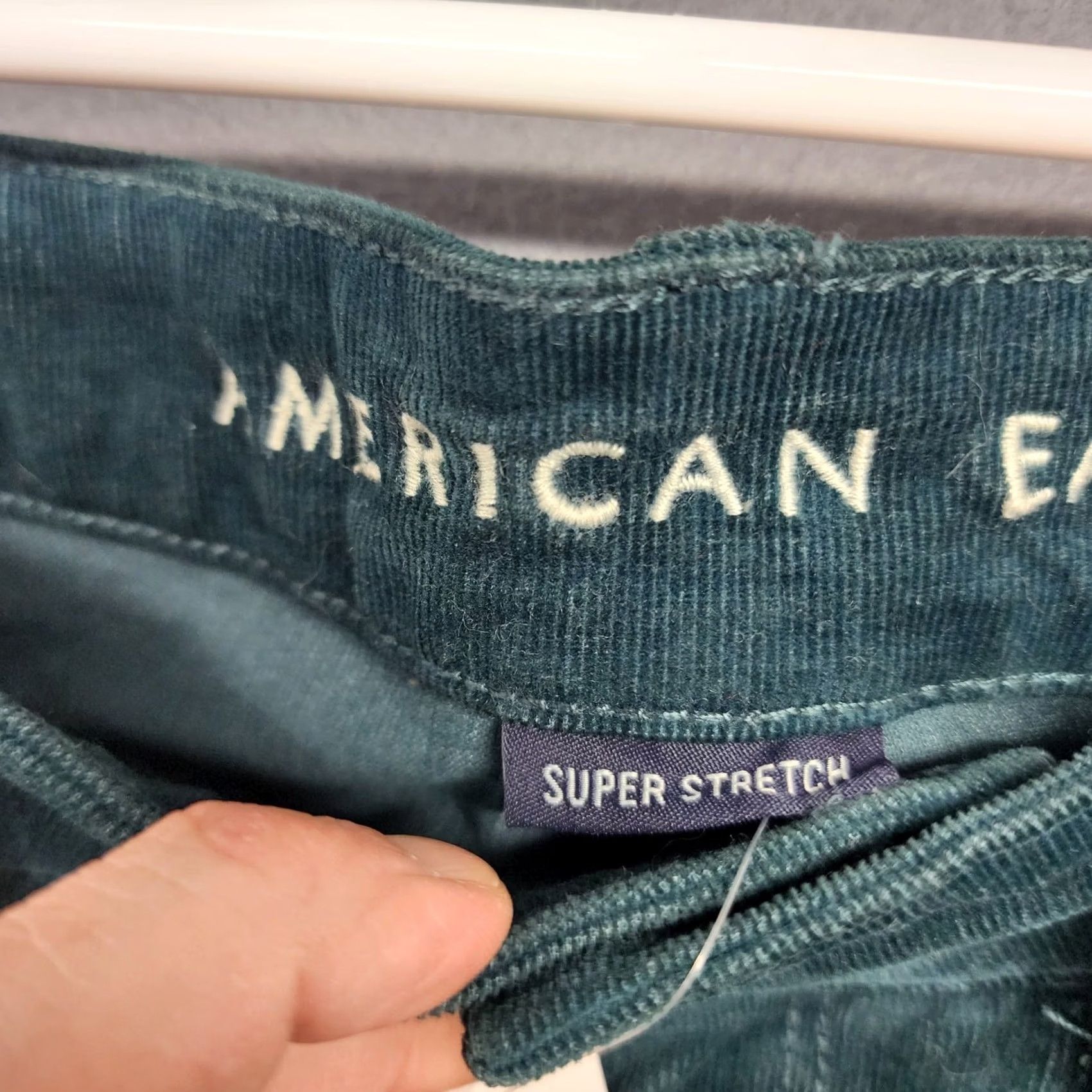 American Eagle Outfitters VINTAGE American Eagle Corduroy Pants Womens 8 Long Green Super Stretch Hi Rise Jegging Mens? Size 30" / US 8 / IT 44 - 4 Thumbnail