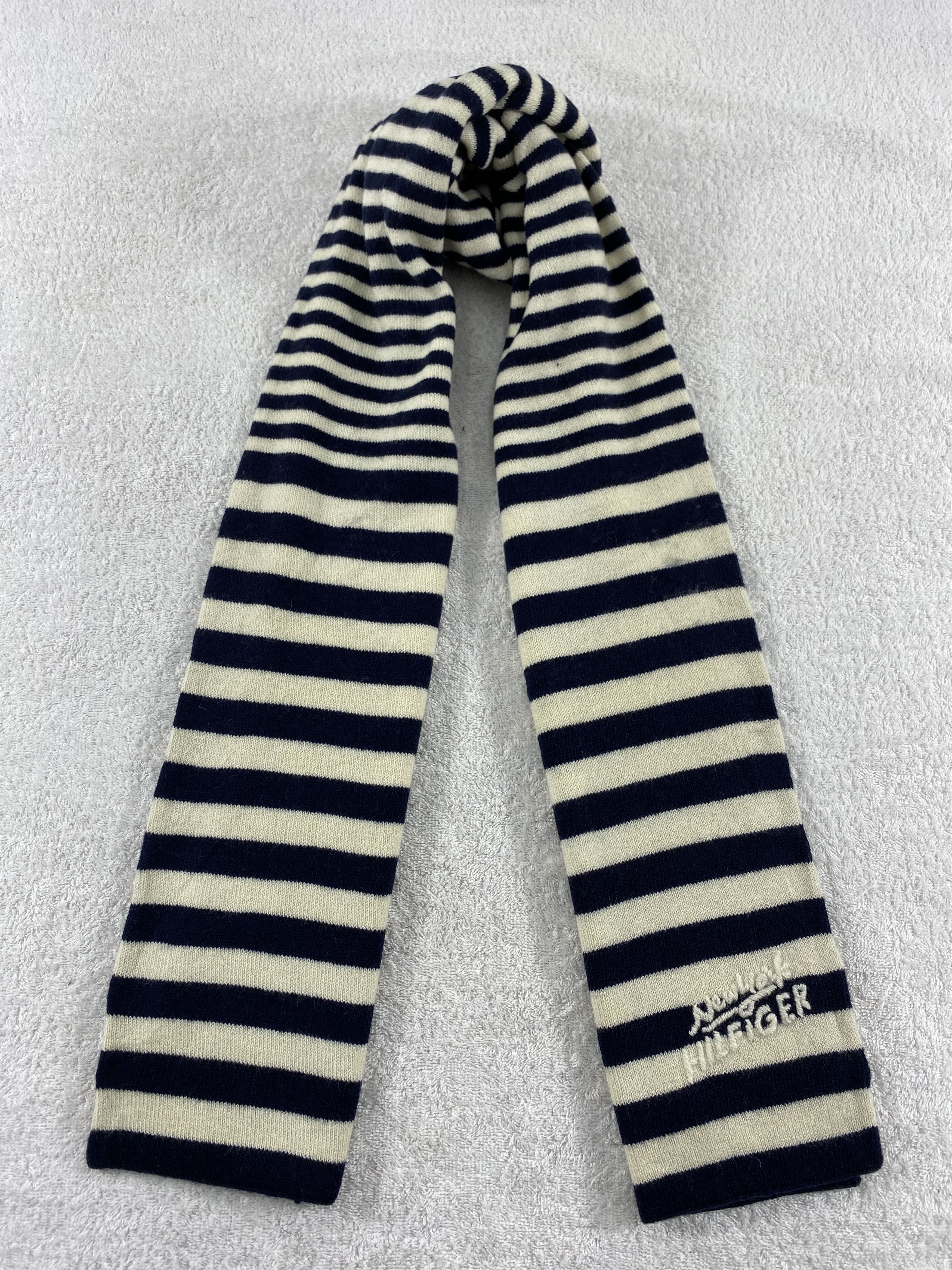 Tommy Hilfiger Tommy Hilfiger Scarf / Muffler / Neckwear - WW1626 Size ONE SIZE - 1 Thumbnail