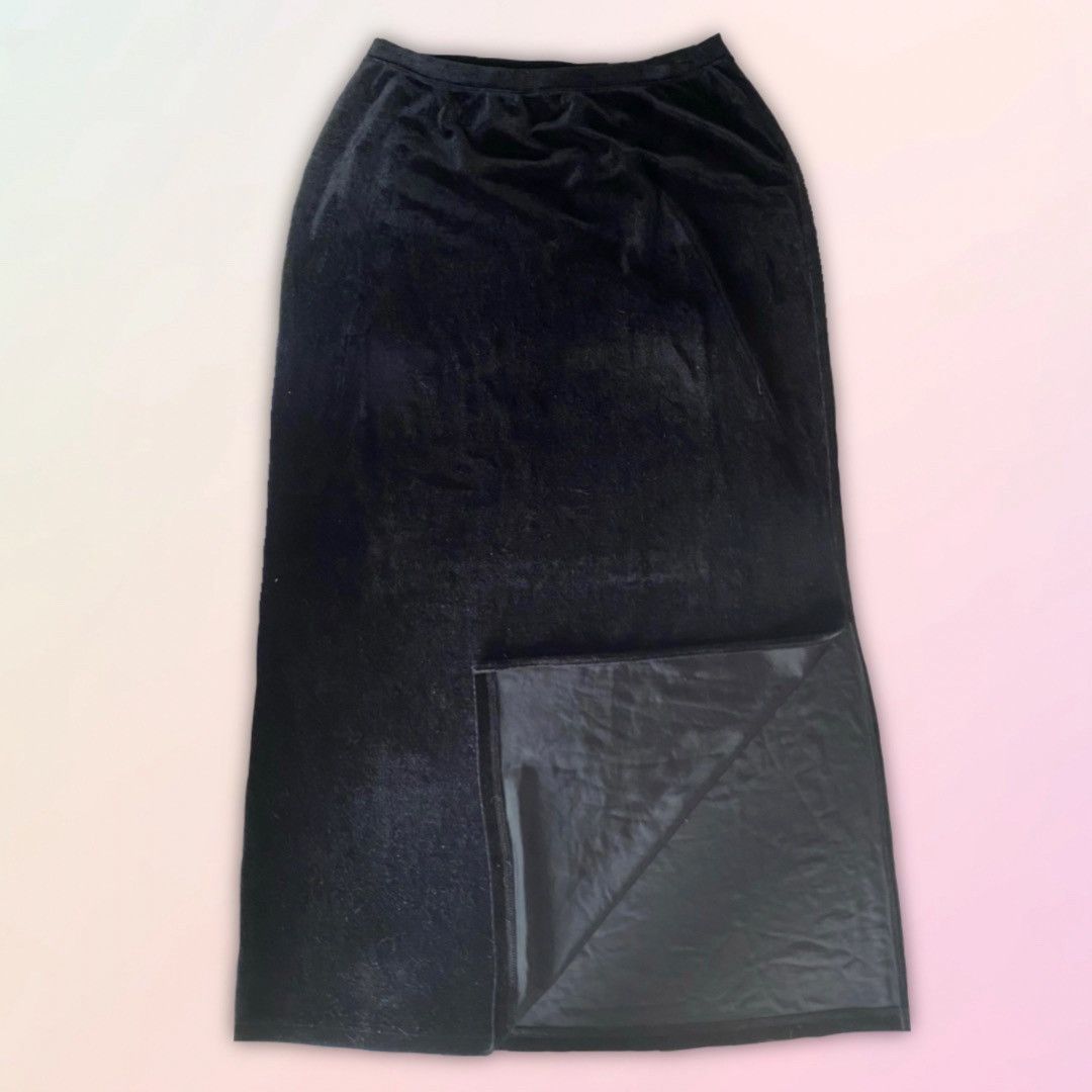 Vintage Islander, Vintage, Basic, Black Velvet, Midi/Maxi Skirt Size 30" / US 8 / IT 44 - 10 Thumbnail