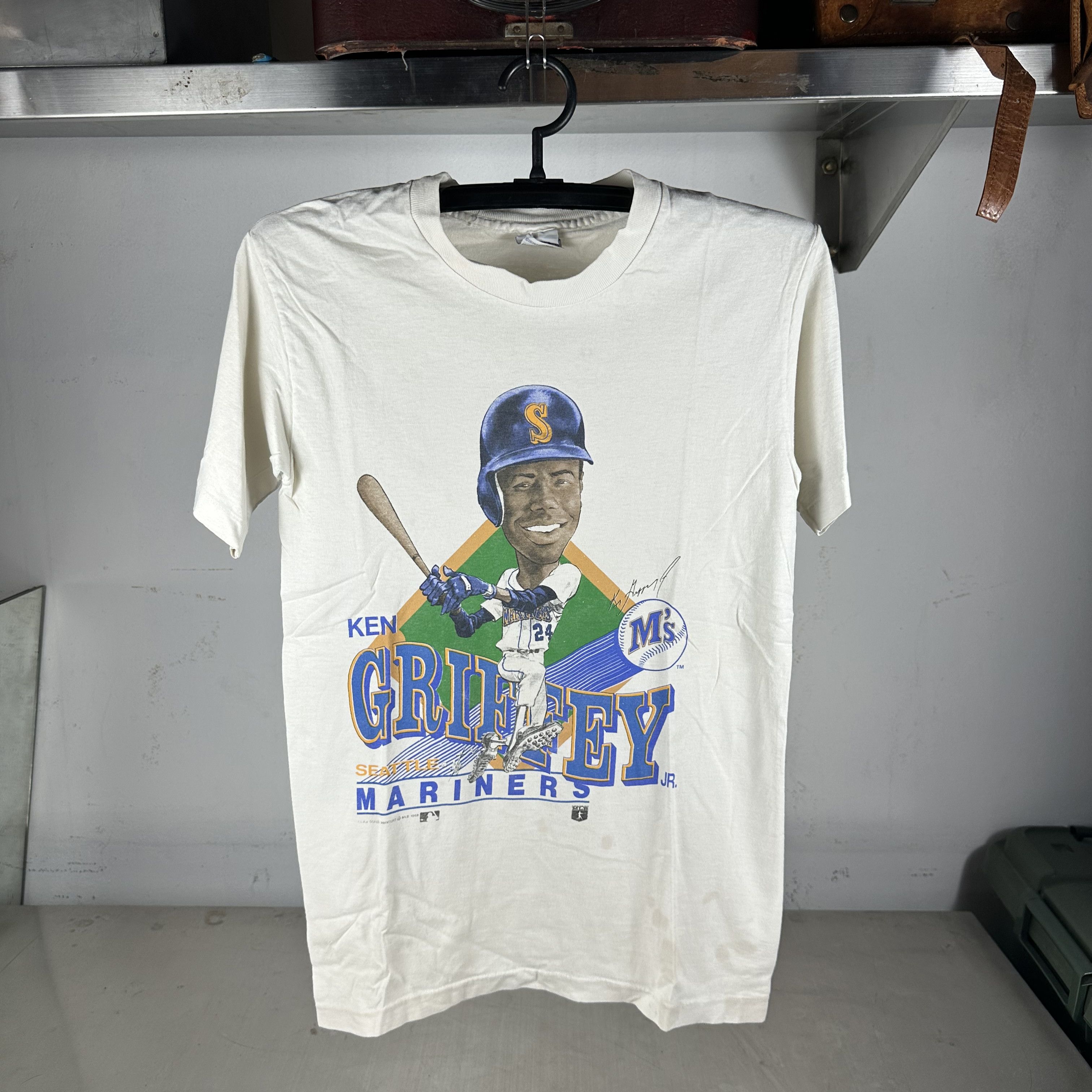 Vintage ​1988 Ken Griffey Jr Seattle Mariners MLB Caricature T-shirt Size US S / EU 44-46 / 1 - 1 Thumbnail