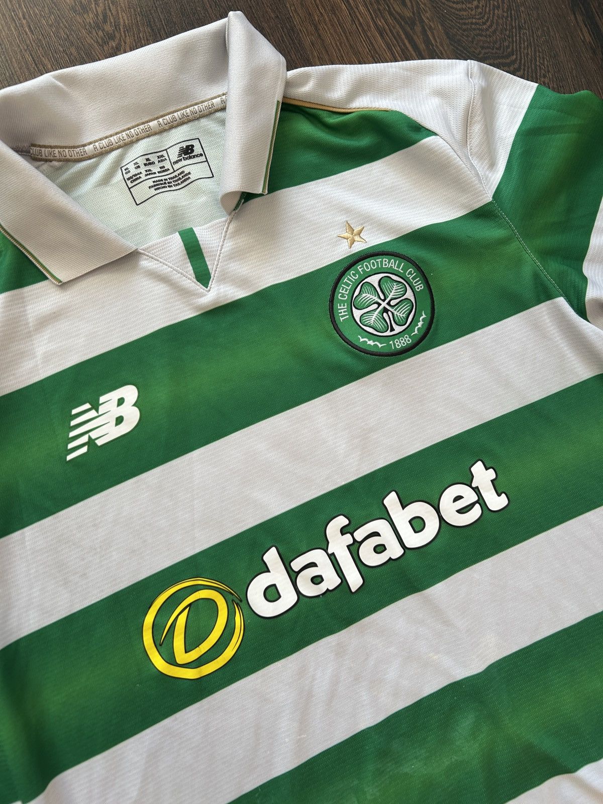 New Balance 💥Celtic 2018-2019 home jersey New Balance soccer t-shirt‼️ Size US XL / EU 56 / 4 - 3 Thumbnail