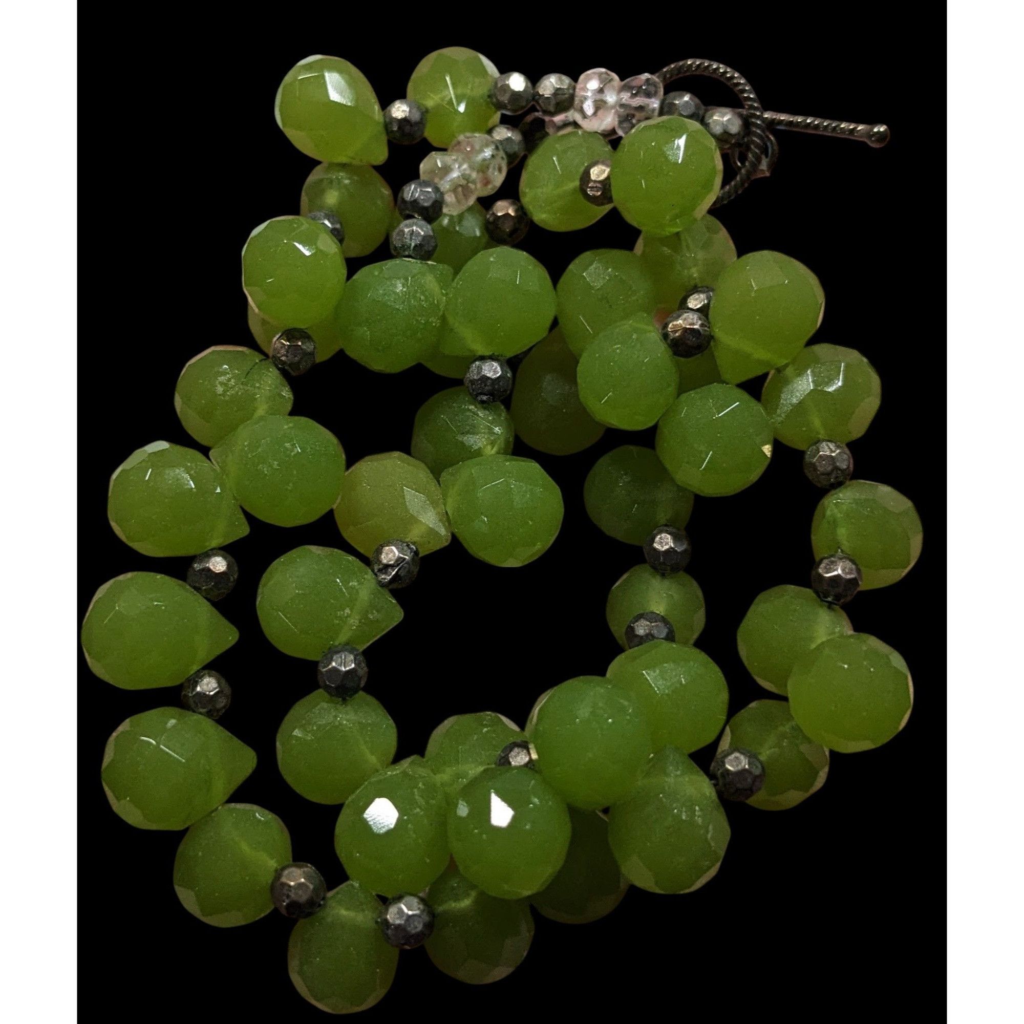 Handmade Handmade Green Apple Glass Beaded Necklace Size ONE SIZE - 3 Thumbnail