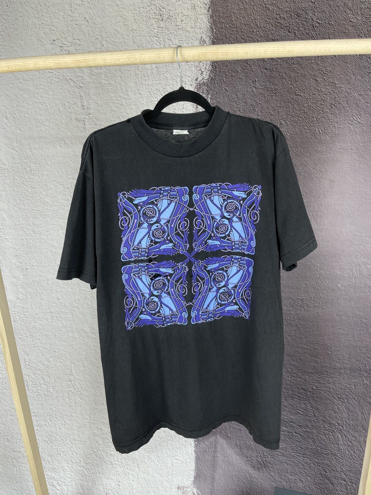 Band Tees Vintage 90s used distressed ornament print band tee shirt Size US M / EU 48-50 / 2 - 2 Thumbnail