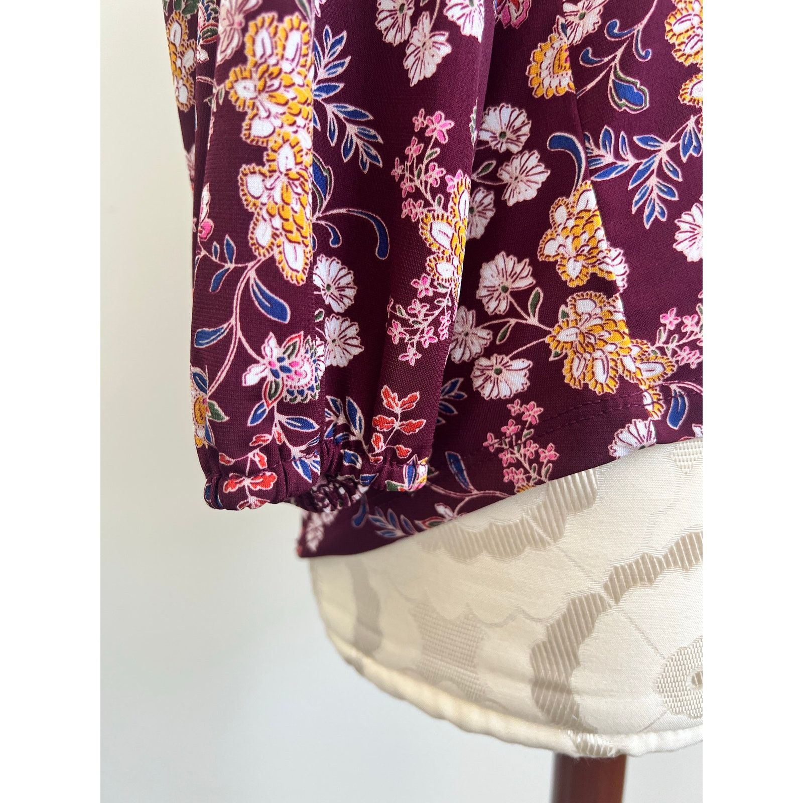 Vince Camuto Vince Camuto Floral Long Sleeve V-Neck Blouse Medium Size M / US 6-8 / IT 42-44 - 3 Thumbnail